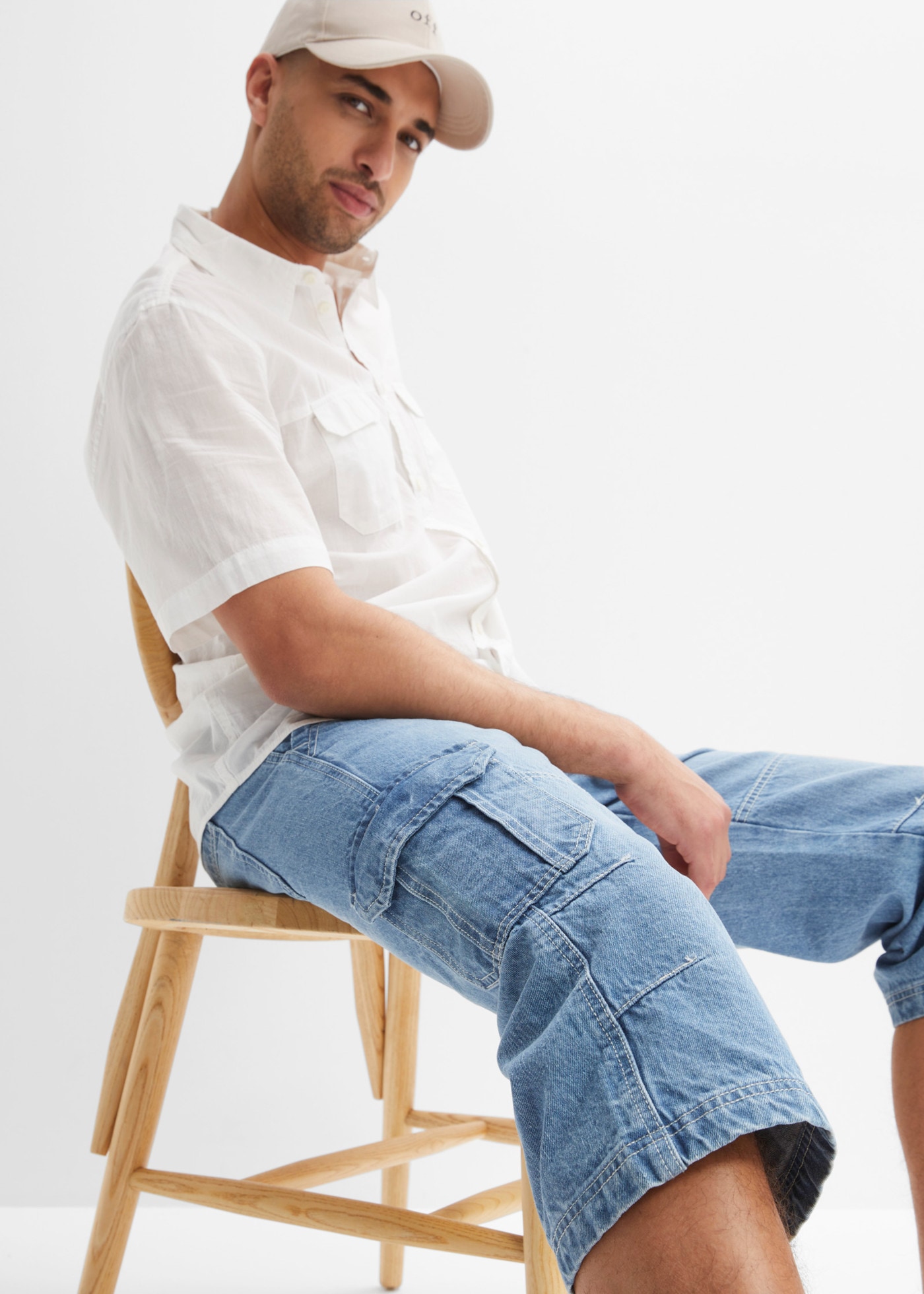 bonprix Jeans 3/4 regular fit, avec élasthanne, coutures décoratives, délavé