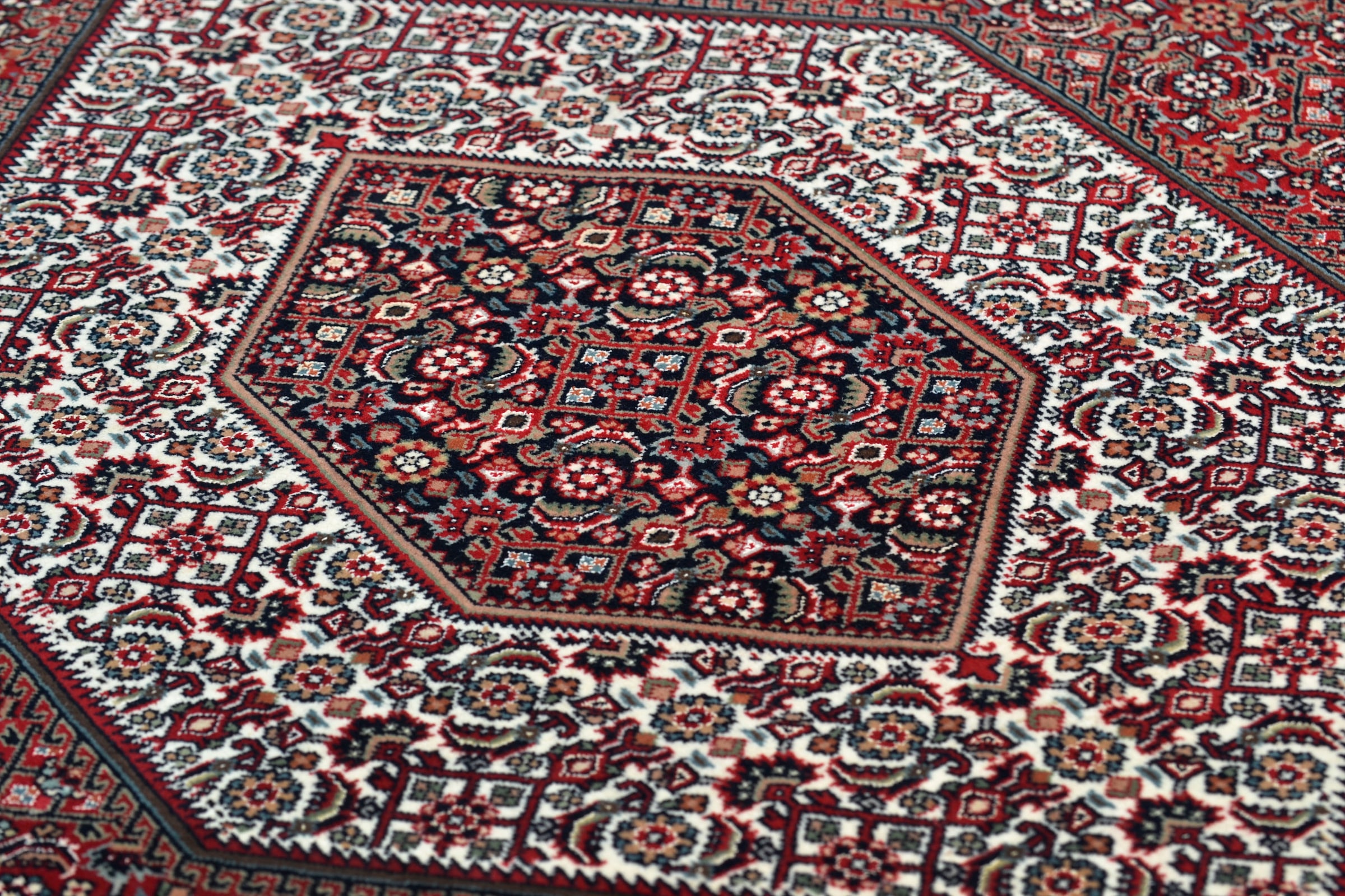 THEKO Orientteppich »Sirsa Seta« rechteckig 12 mm Höhe handgeknüpft, Material: 80% Wolle, 20% Seide, mit Fransen