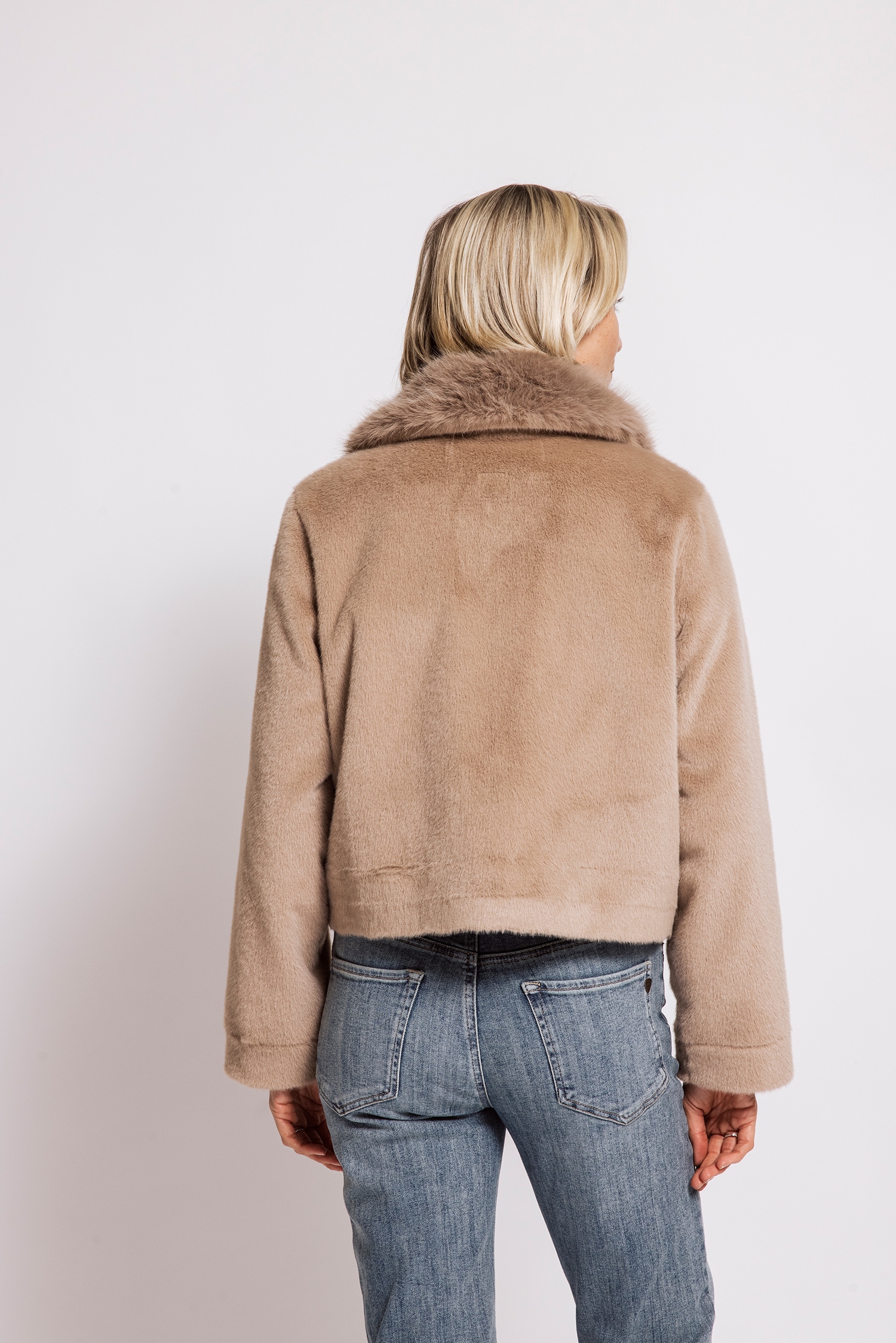 Zhrill Veste blazer »JUJI« Kunstfelljacke mit grossem Kragen und Knopfleiste