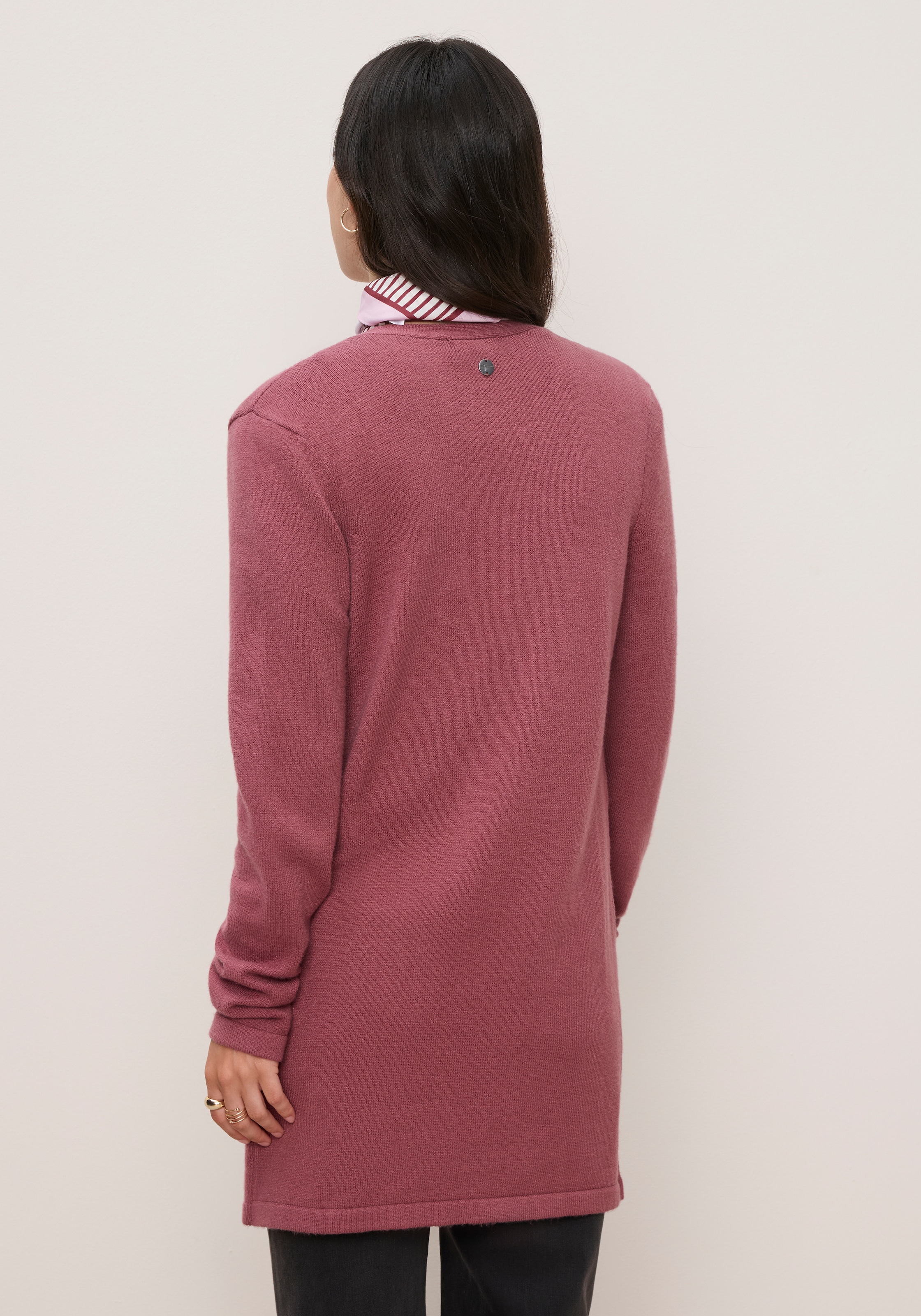 Tamaris Veste en tricot »mit Taschen, aus weicher Viskosemischung« parfait pour les soirées d'été douces