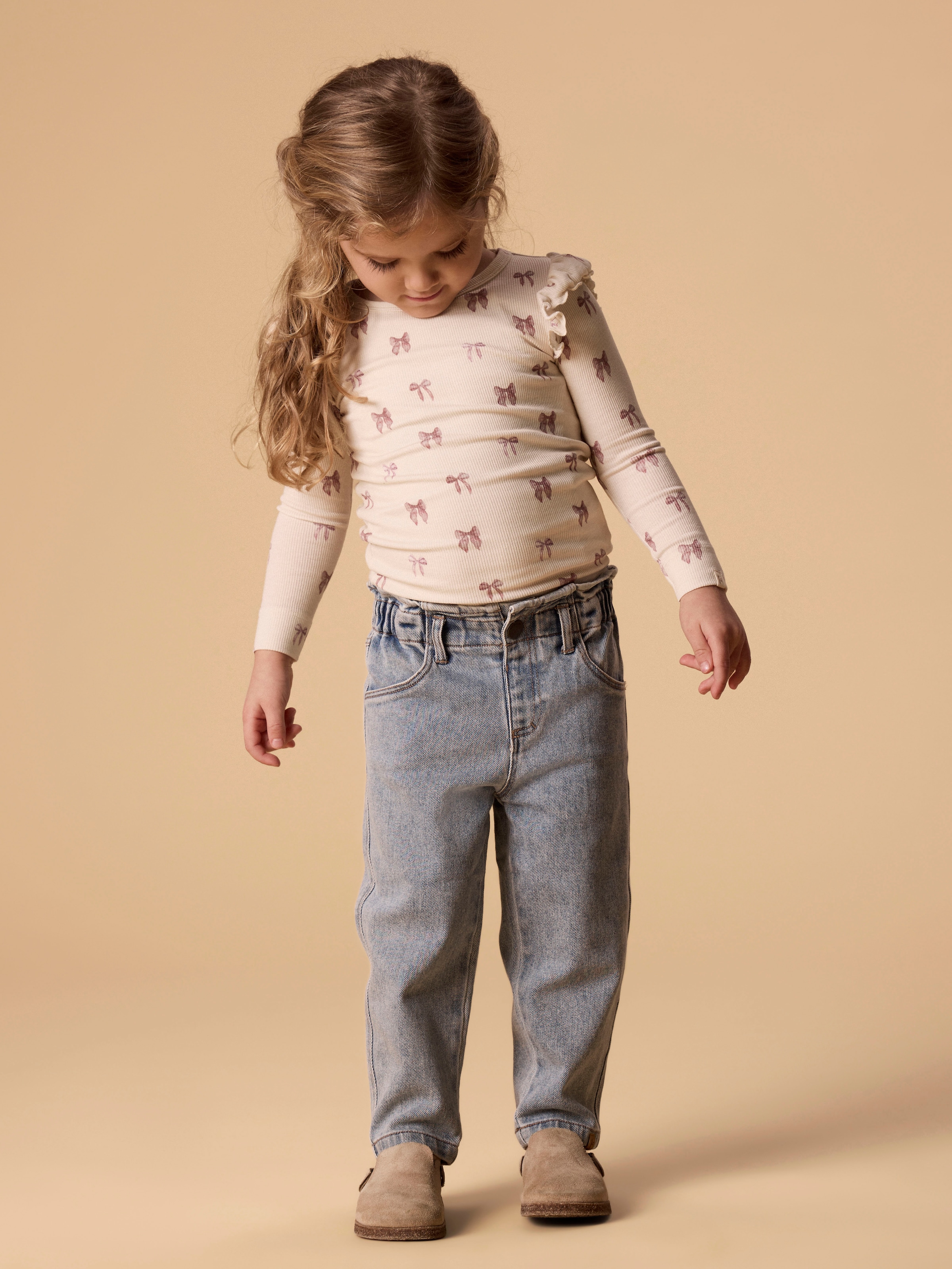 Lil' Atelier T-shirt à manches longues »NMFGAVO EKO LS SLIM TOP LIL NOOS« avec volants, jersey côtelé doux, coupe slim