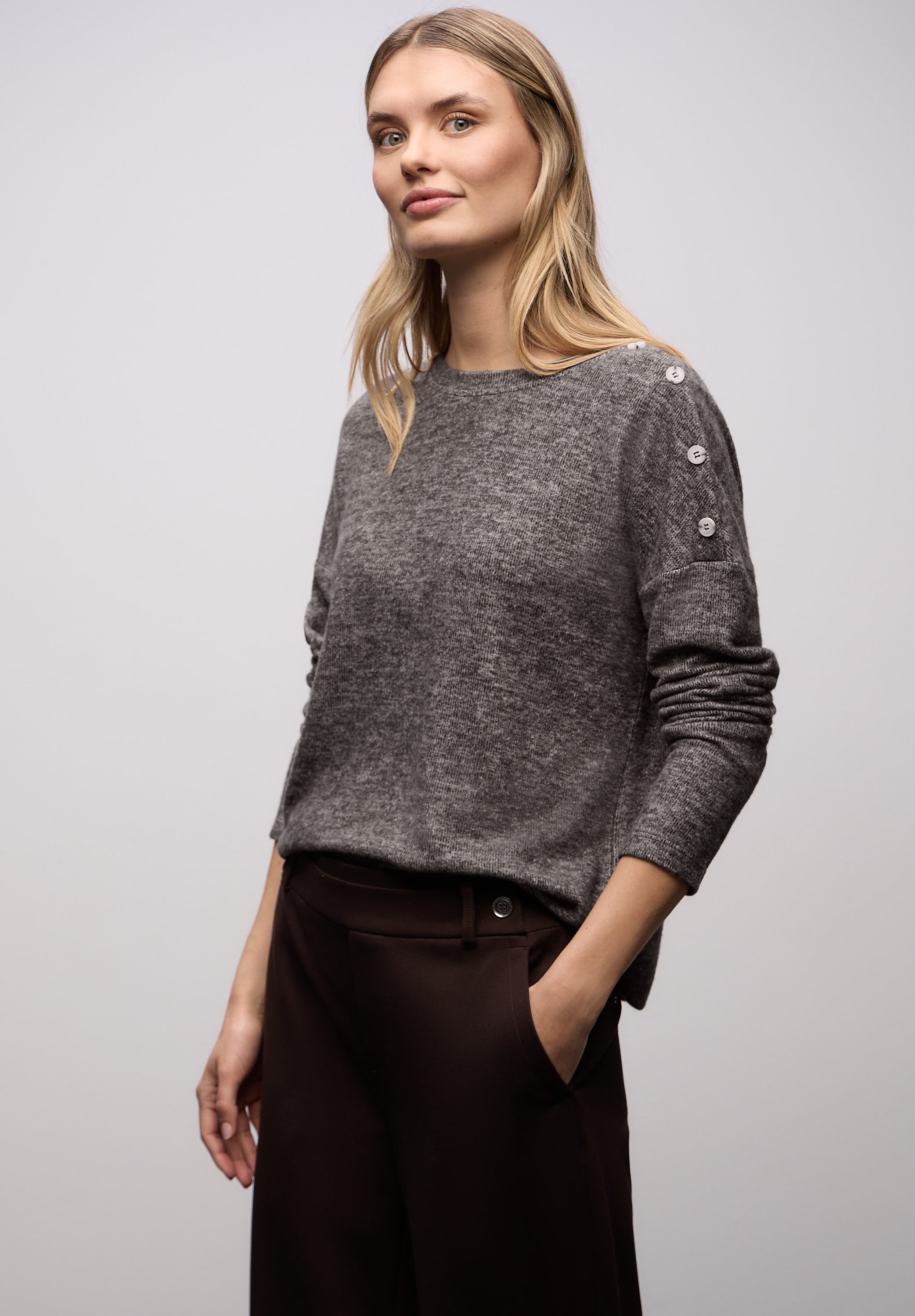 STREET ONE Pull en tricot Knopfdetail an den Schultern und im Melange-Look