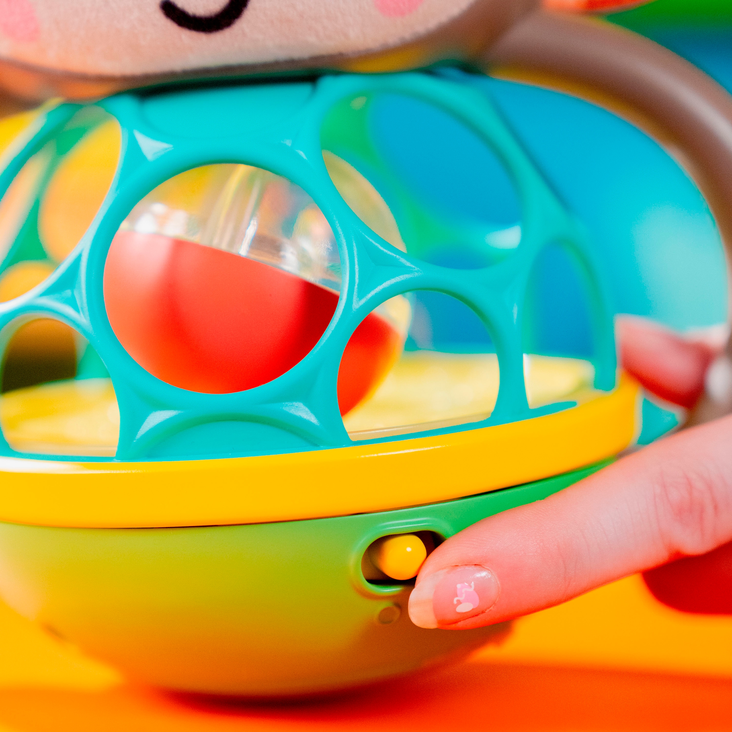 Bright Starts Greifspielzeug »Grab & Giggle Monkey™ Multi-Sensory Toy« mit Sound
