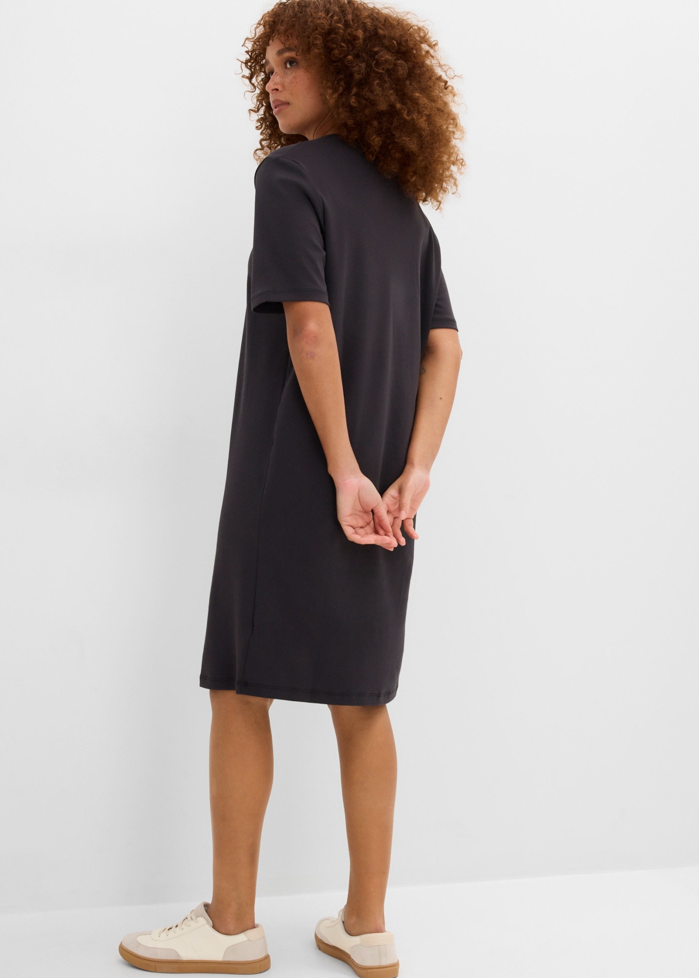 bonprix Shirtkleid »Oversize-T-Shirtkleid aus reiner Baumwolle (2er Pack)« Packung, 2 Stk. tlg. für Alltag, mit Rundhalsausschnitt, Kurzarm, Oversize Passform