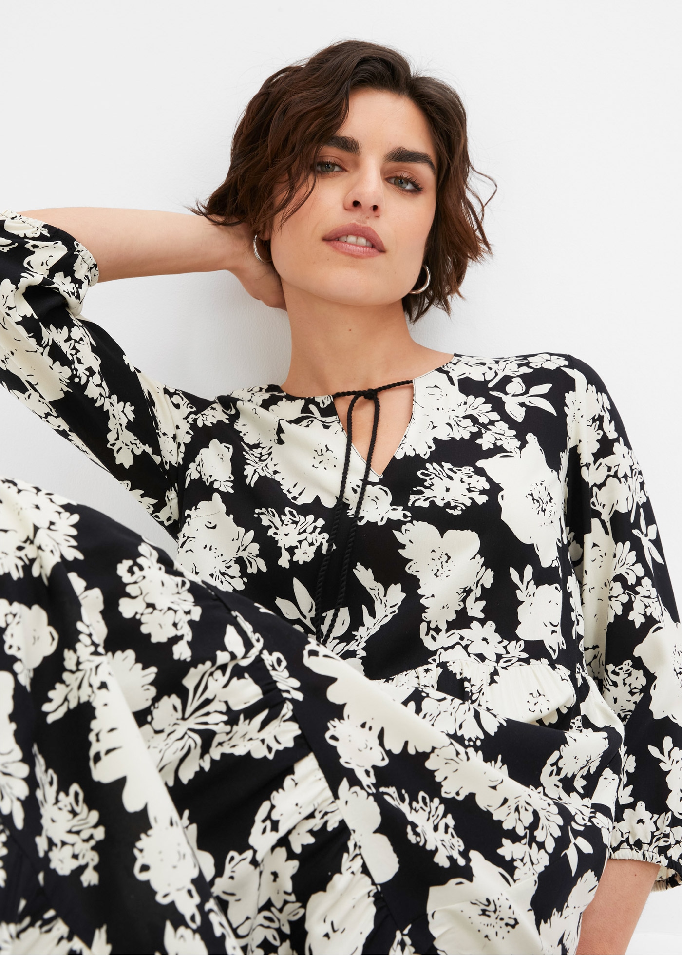 bonprix Maxi robe für Frühling und Sommer, aus Viskose, ausgestellte Passform