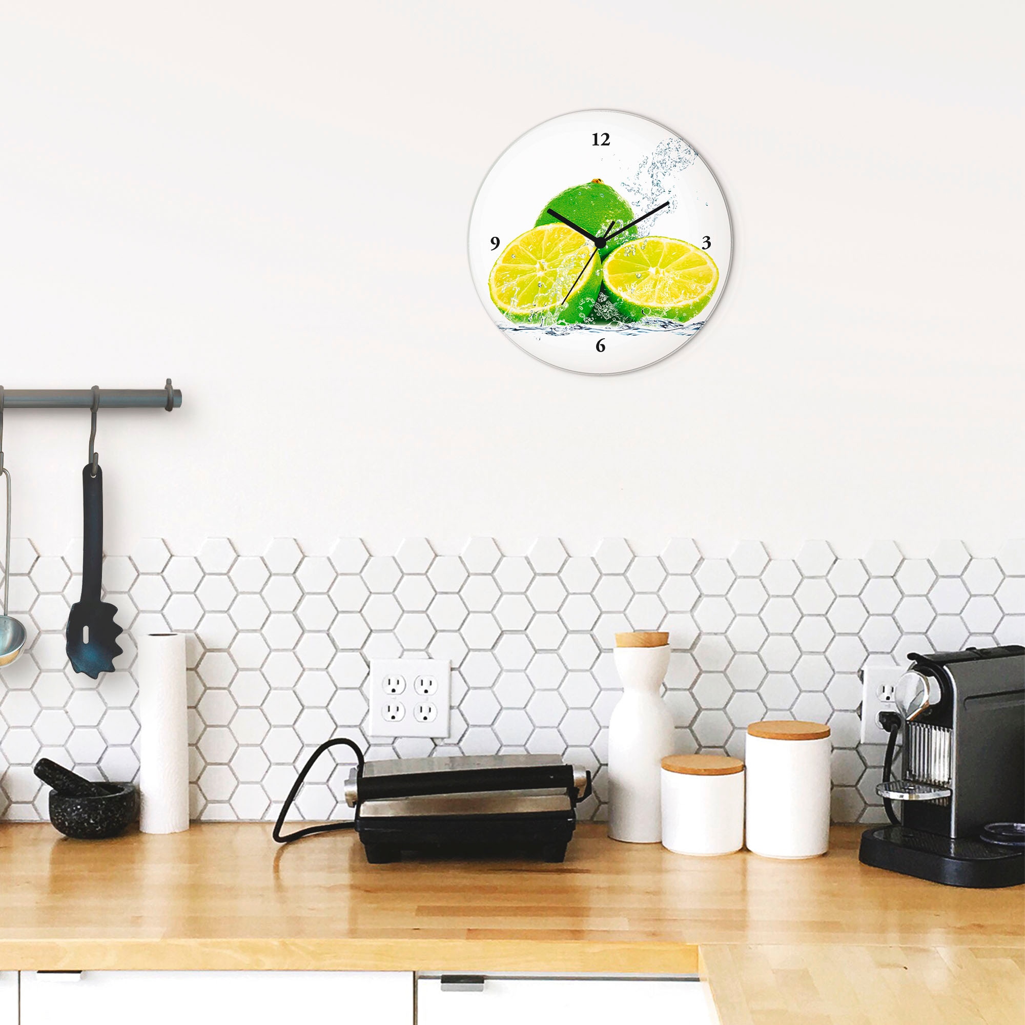 Artland Wanduhr »Limette mit Spritzwasser« wahlweise mit Quarz- oder Funkuhrwerk, lautlos ohne Tickgeräusche