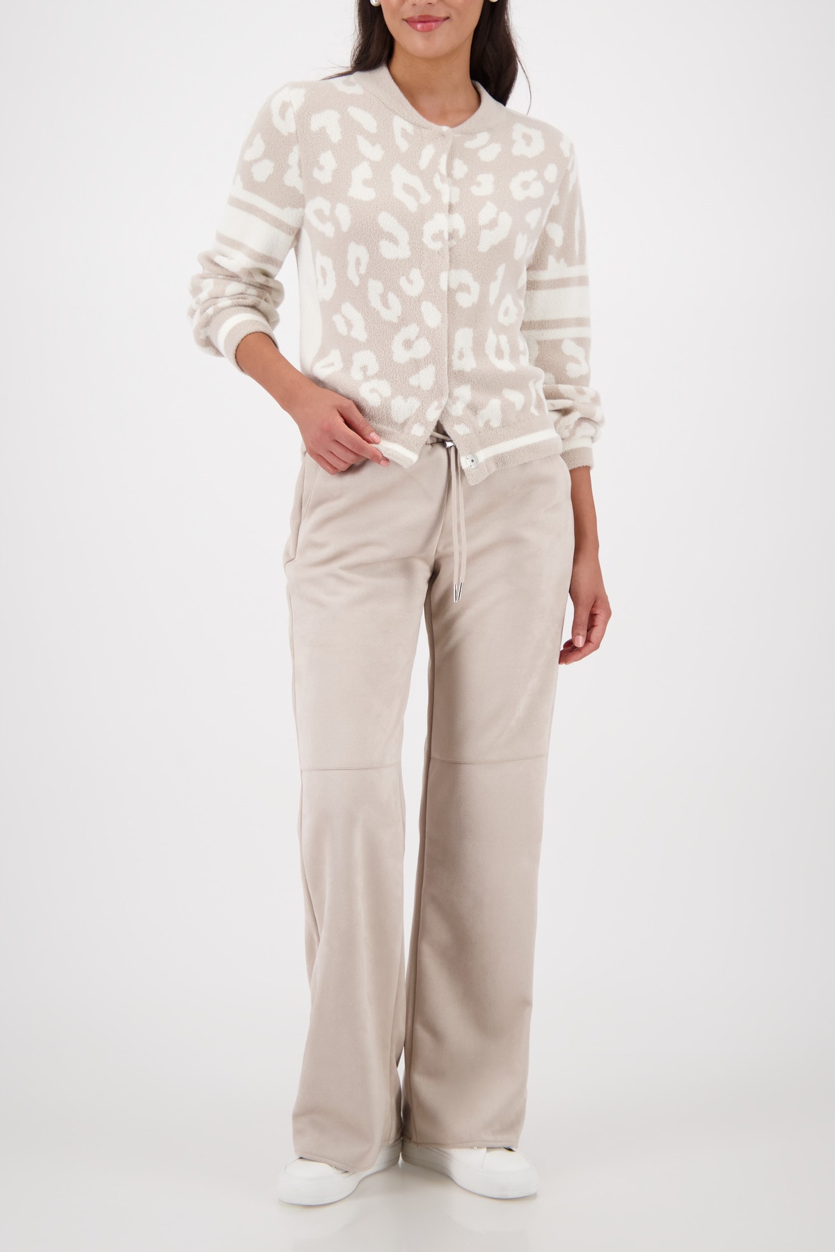 Monari Strickjacke »Jacke Strickjacke Leo« Regular fit mit Rundhalsausschnitt