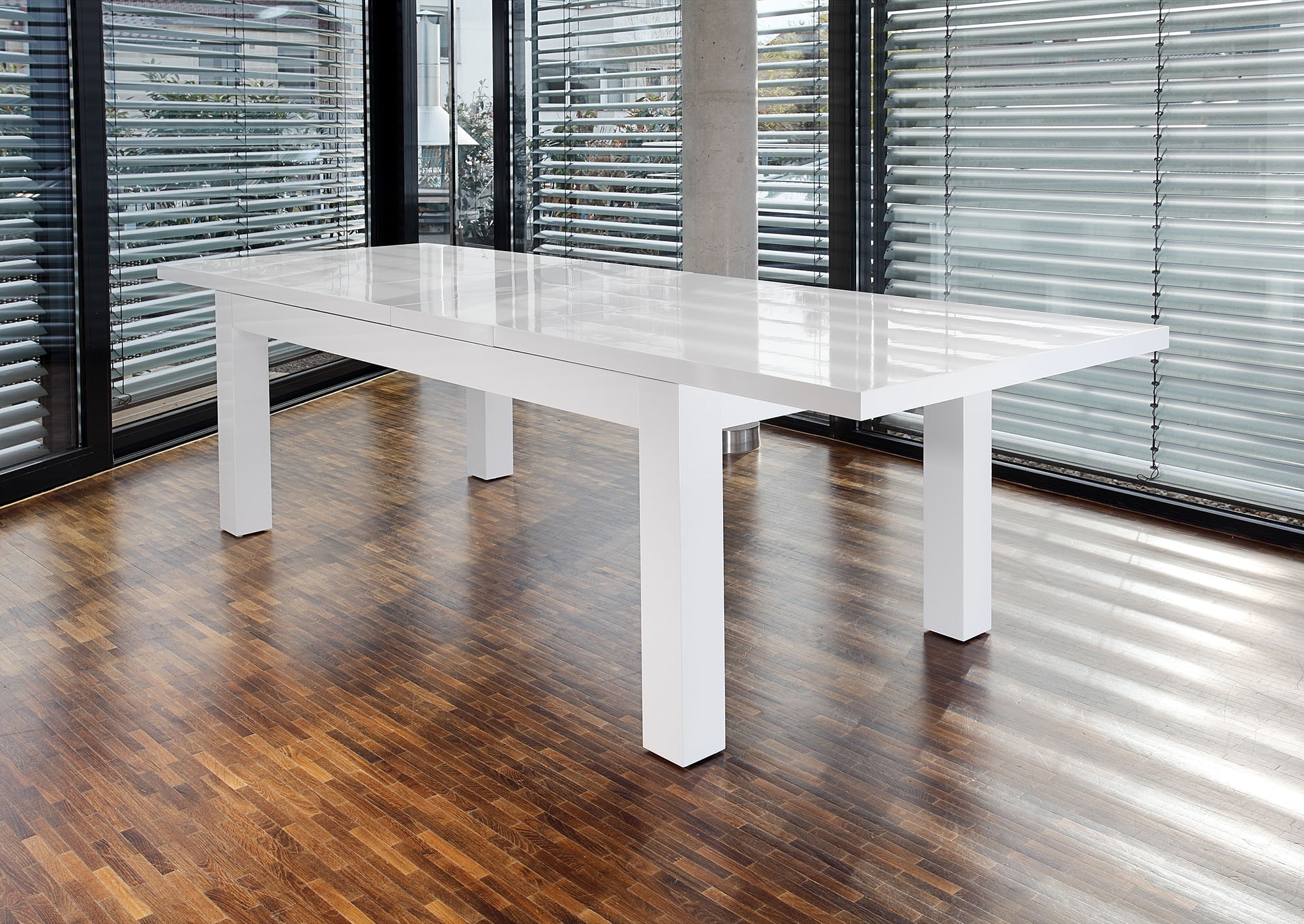 SalesFever Esstisch »Odense - Design Tisch für stilvolle Mahlzeiten« Mit praktischen Ansteckplatten erweiterbar