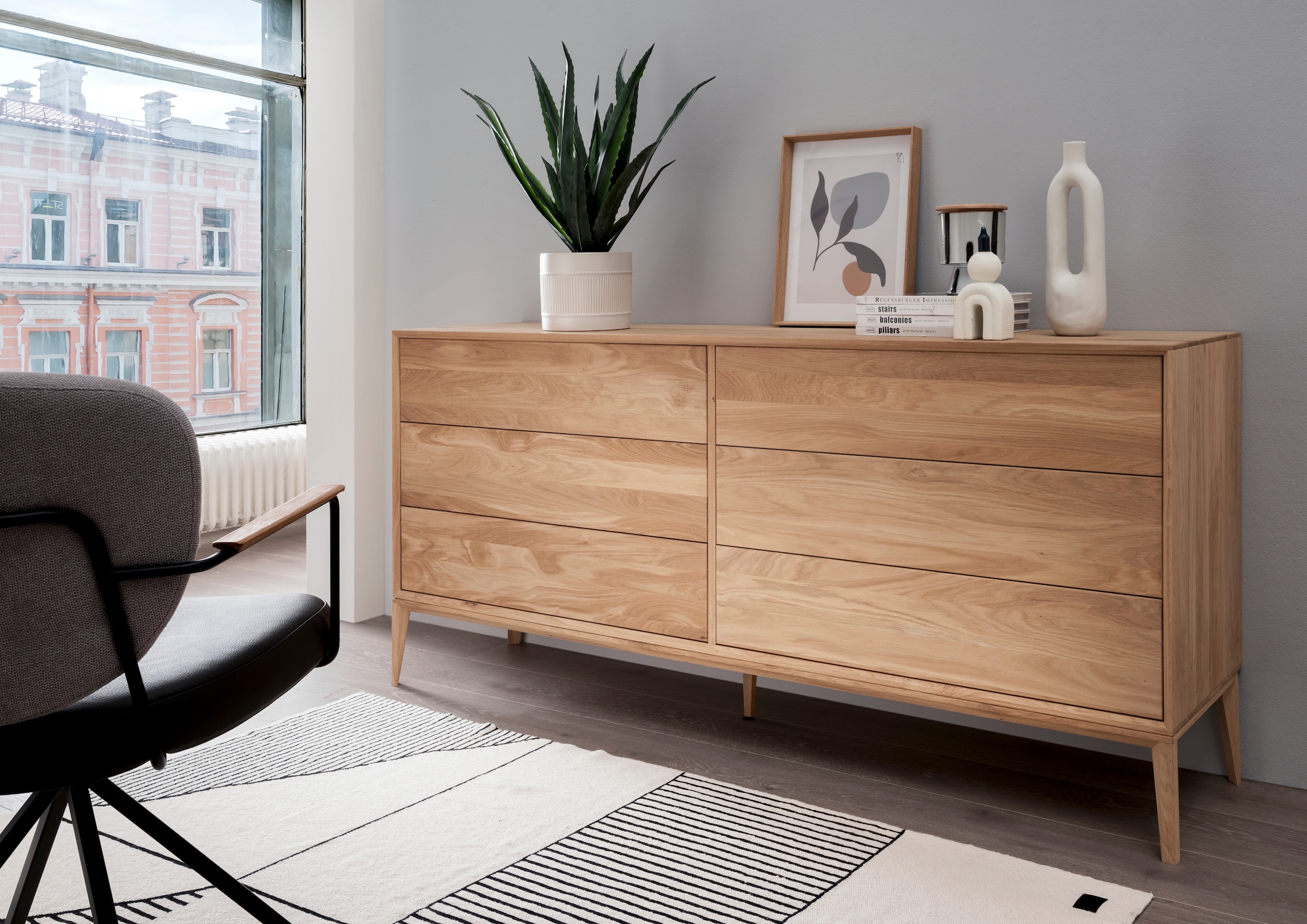 Home affaire Sideboard »Koda Kommode, 6 geräumige Schubladen mit Push-To-Open-Funktion, Scandi« Aus massivem Eichenholz, Minimalistischer Stil, B: 177,7 x H: 81,8 cm