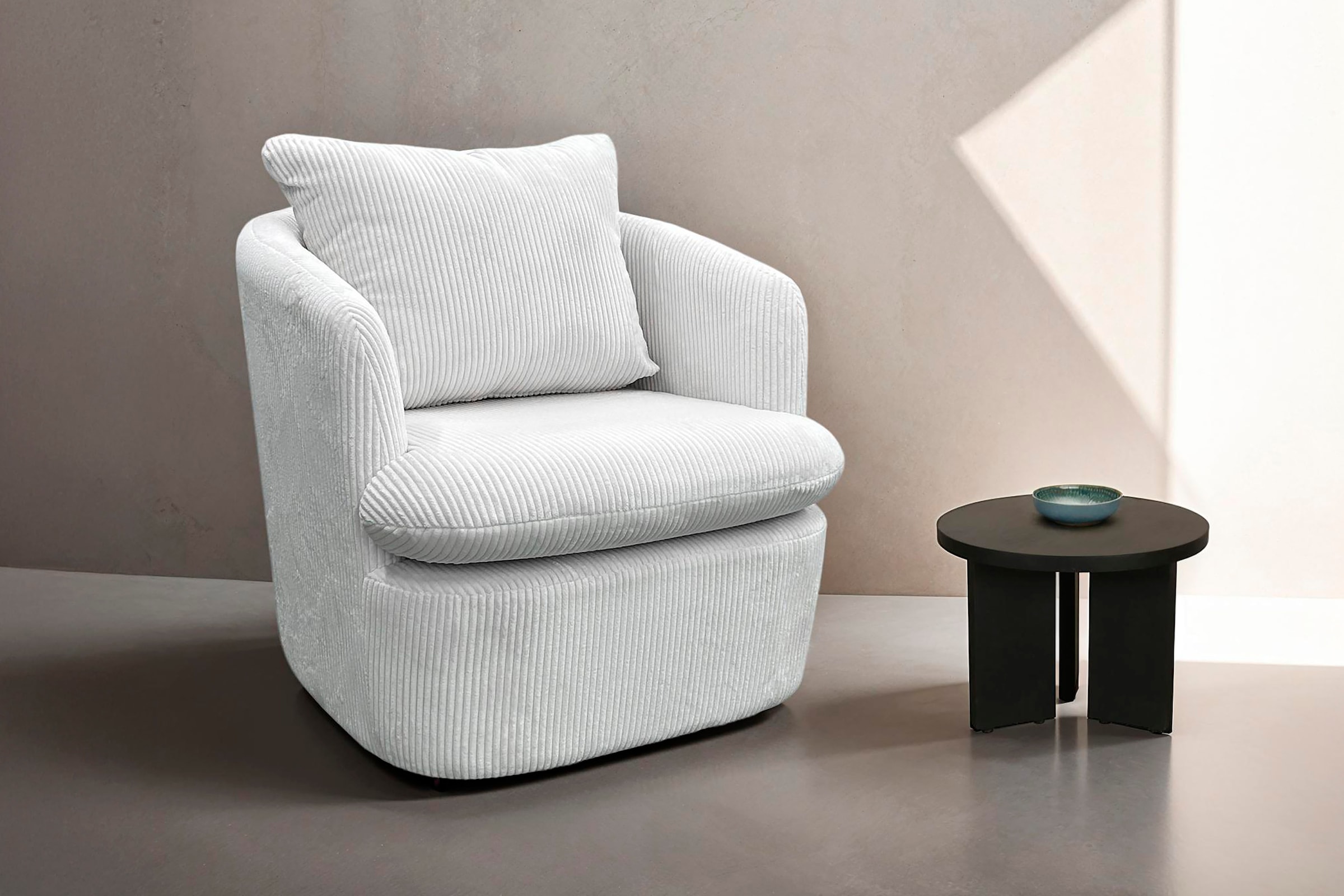 byLIVING Couchtisch »Round« 1 Stk. tlg. aus 2,5cm starkem Massivholz schwarz, einzeln oder im Set stellbar