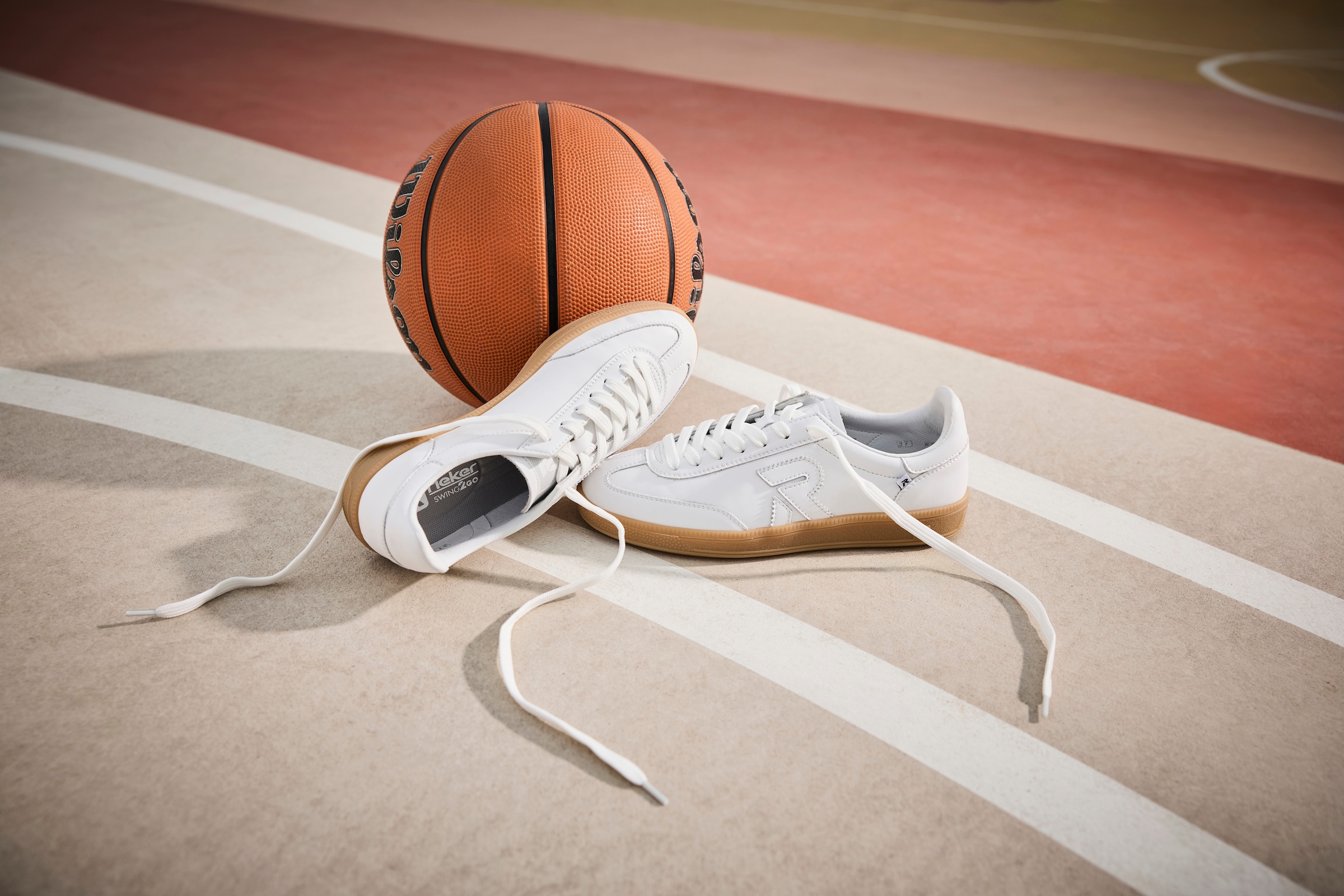 RIEKER Sport Sneakers »San Diego Swing2GO«  Retro-Sneaker, Freizeitschuh, Halbschuh mit herausnehmbarem Fussbett