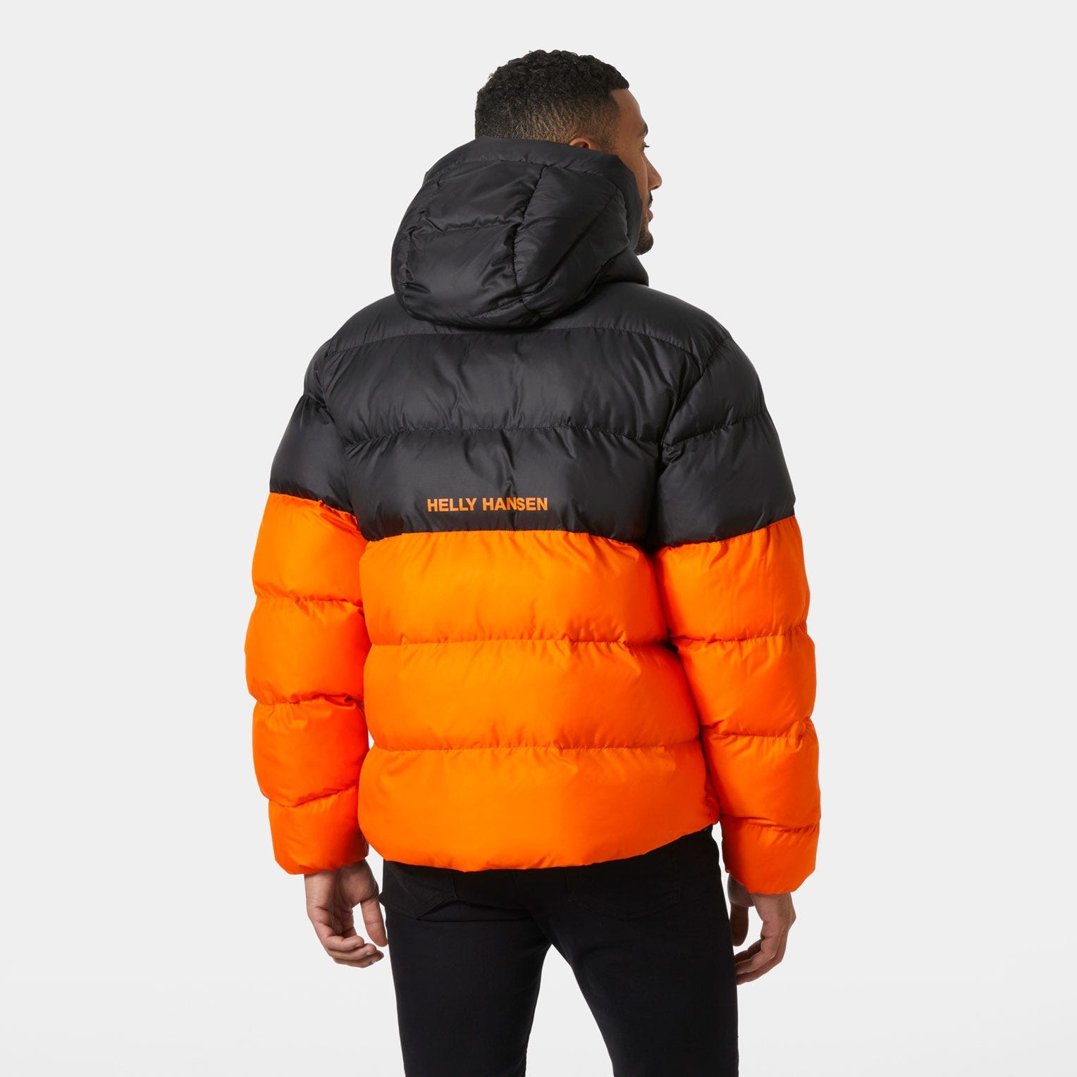 Helly Hansen Steppjacke »ACTIVE PUFFY JACKET« mit Kapuze mit Einschubtaschen mit Reissverschluss, aus robustem Ripstop-Material