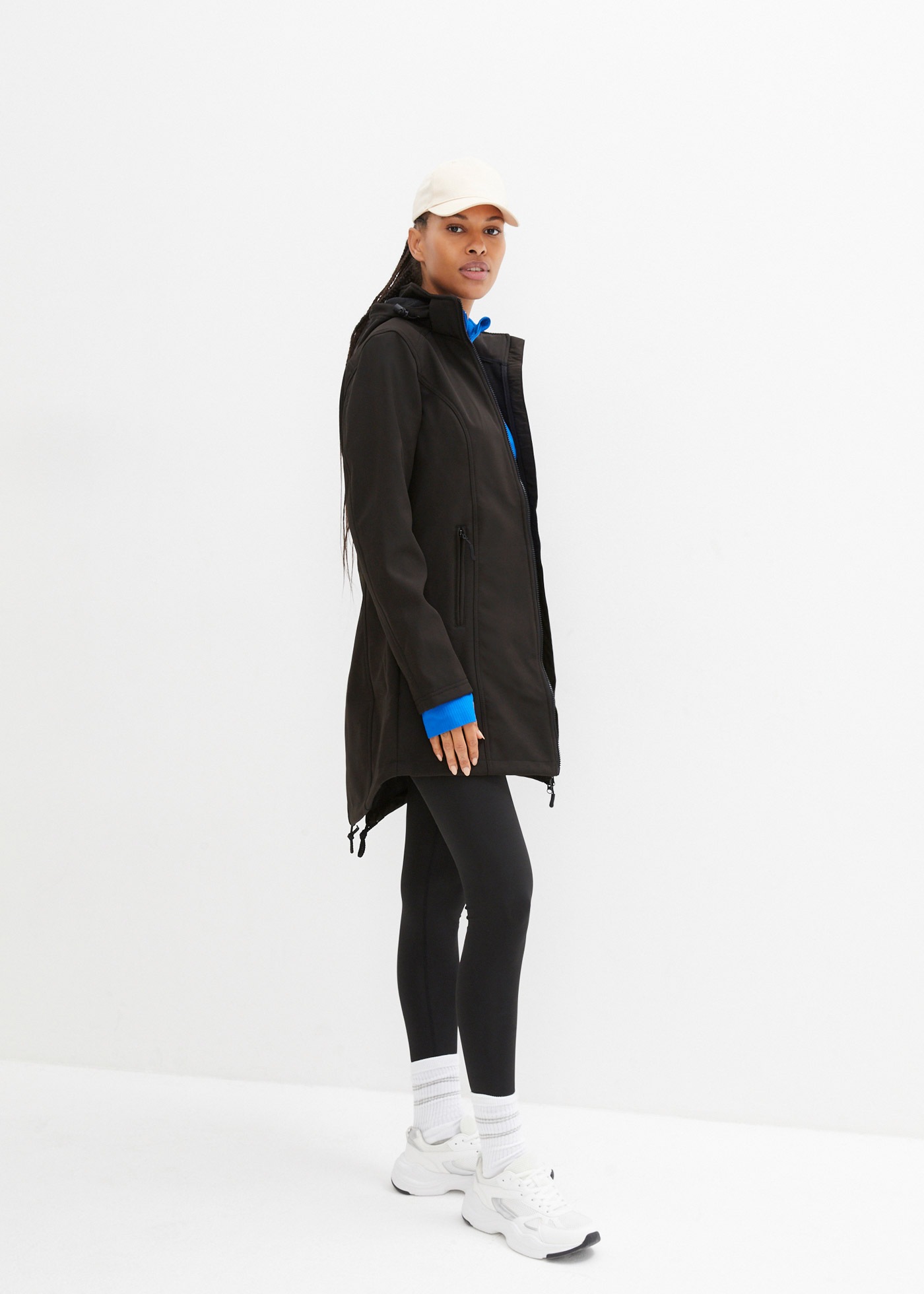 bonprix Parka softshell mit Kapuze figurbetonter Schnitt, 2-Wege-Reissverschluss, Kordelzüge im Saum