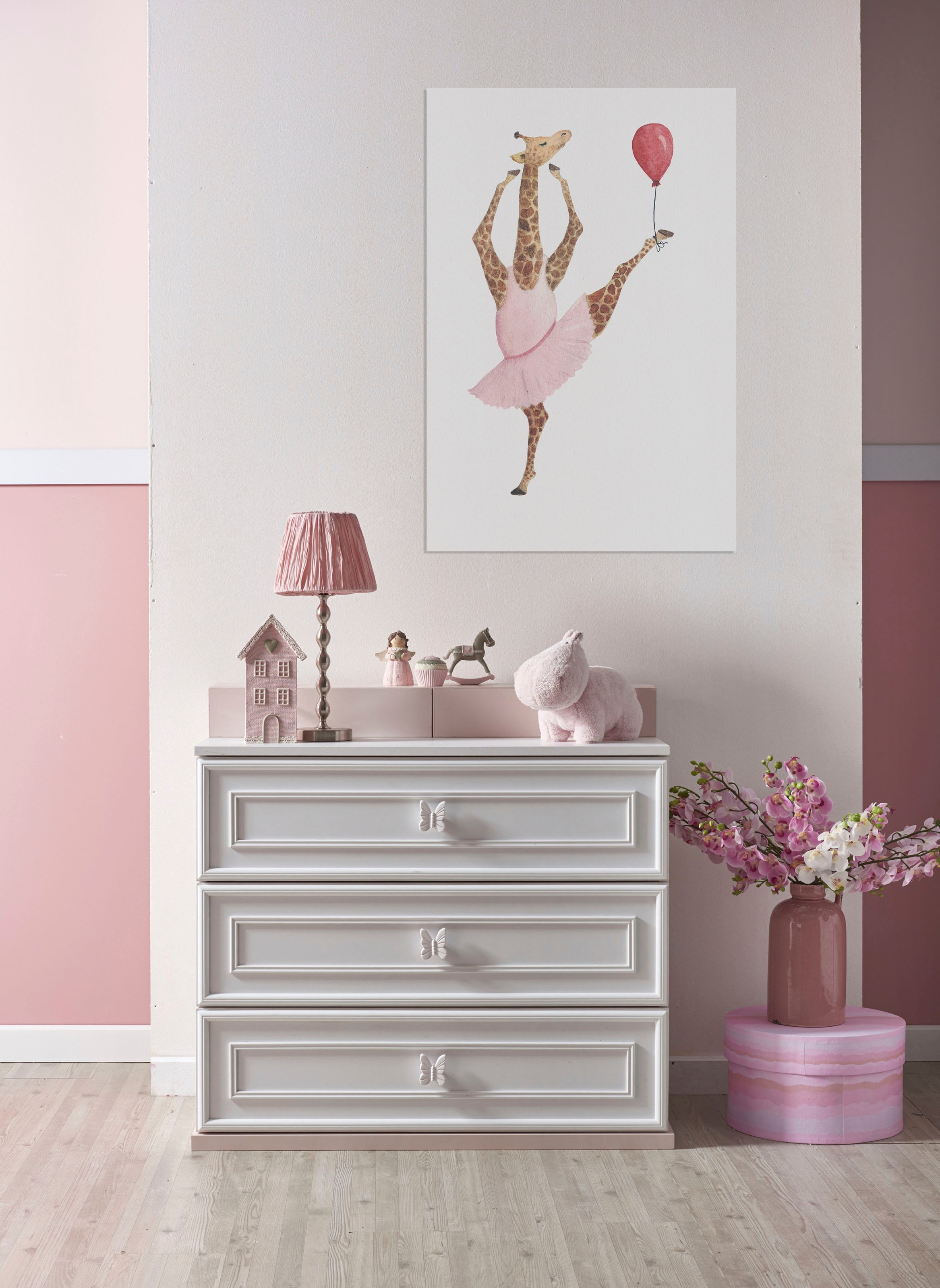 queence Leinwandbild »Ballerina Giraffe« Giraffe | Giraffen | Giraffen Bilder | Luftballon | Tanz Premium-Leinwandstoff, Handarbeit aus Deutschland, Kindermotiv
