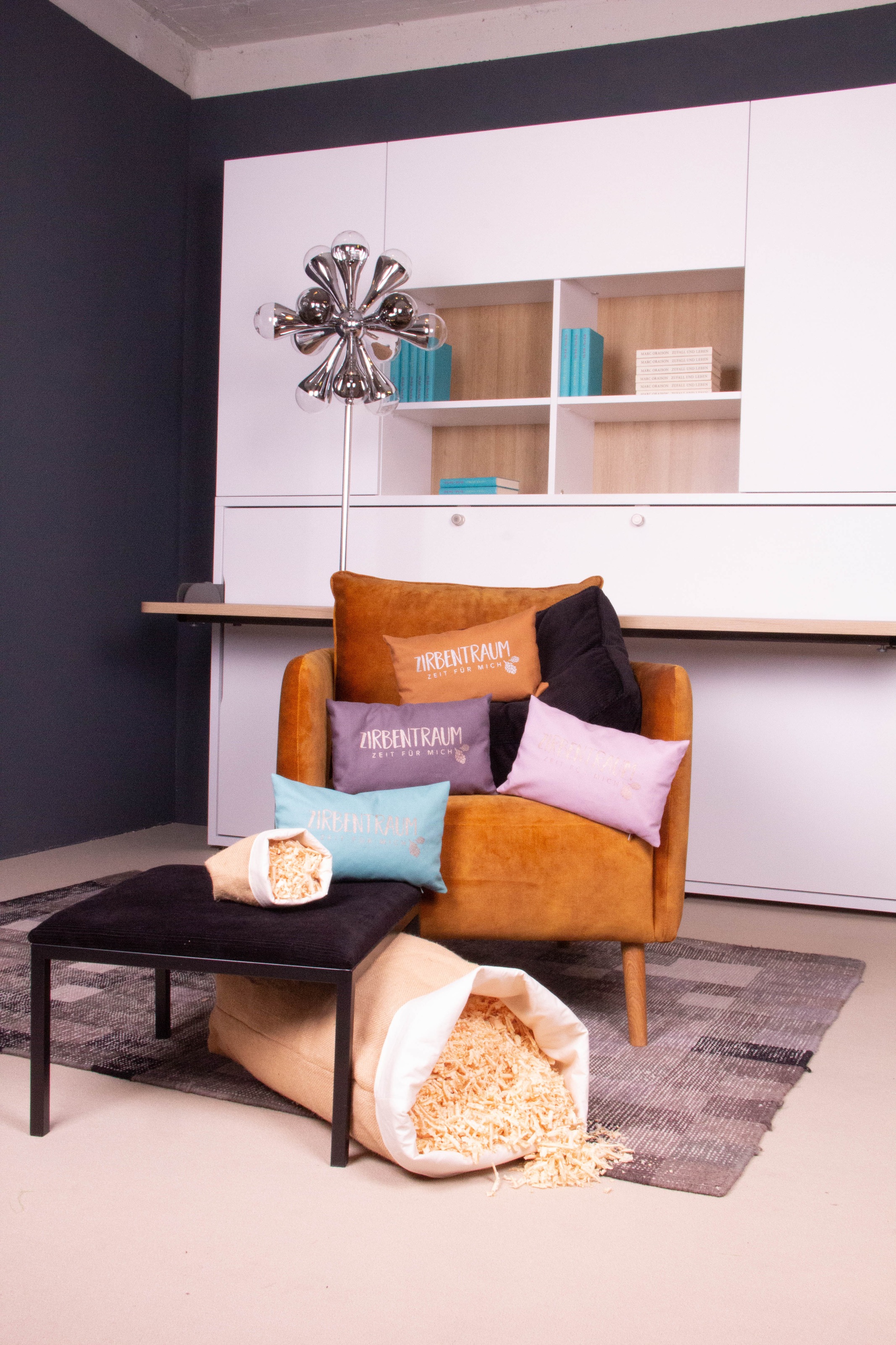 herbalind Zirbenkissen »Zirbentraum in Anthrazit/Roségold 30x20 mit Reissverschluss - Gefüllt« mit hochwertigen Zirbenholzflocken 100% Baumwolle - Made in Germany