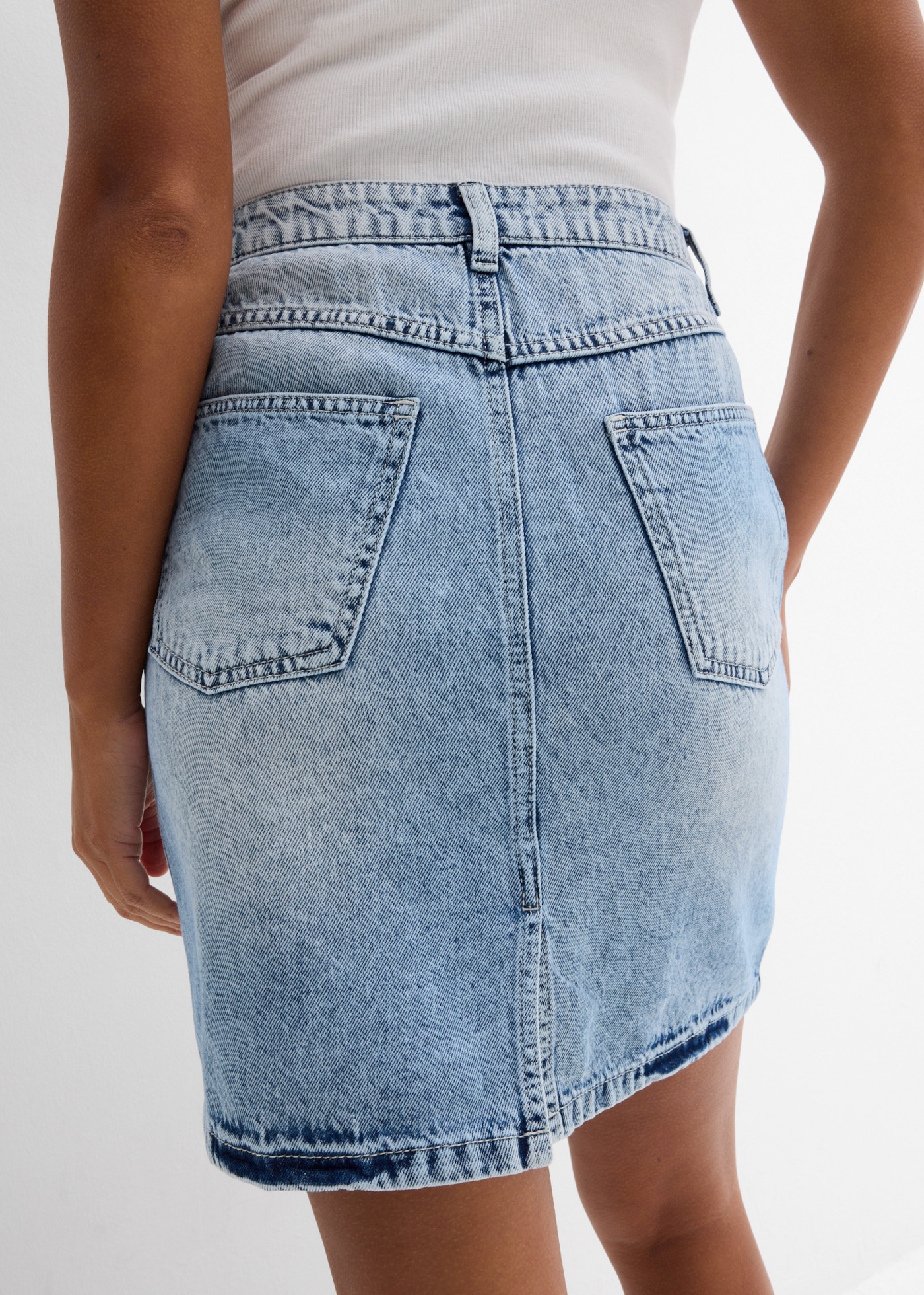 bonprix Jupe en jean regular fit, mit hinterem Schlitz, aus Baumwolle