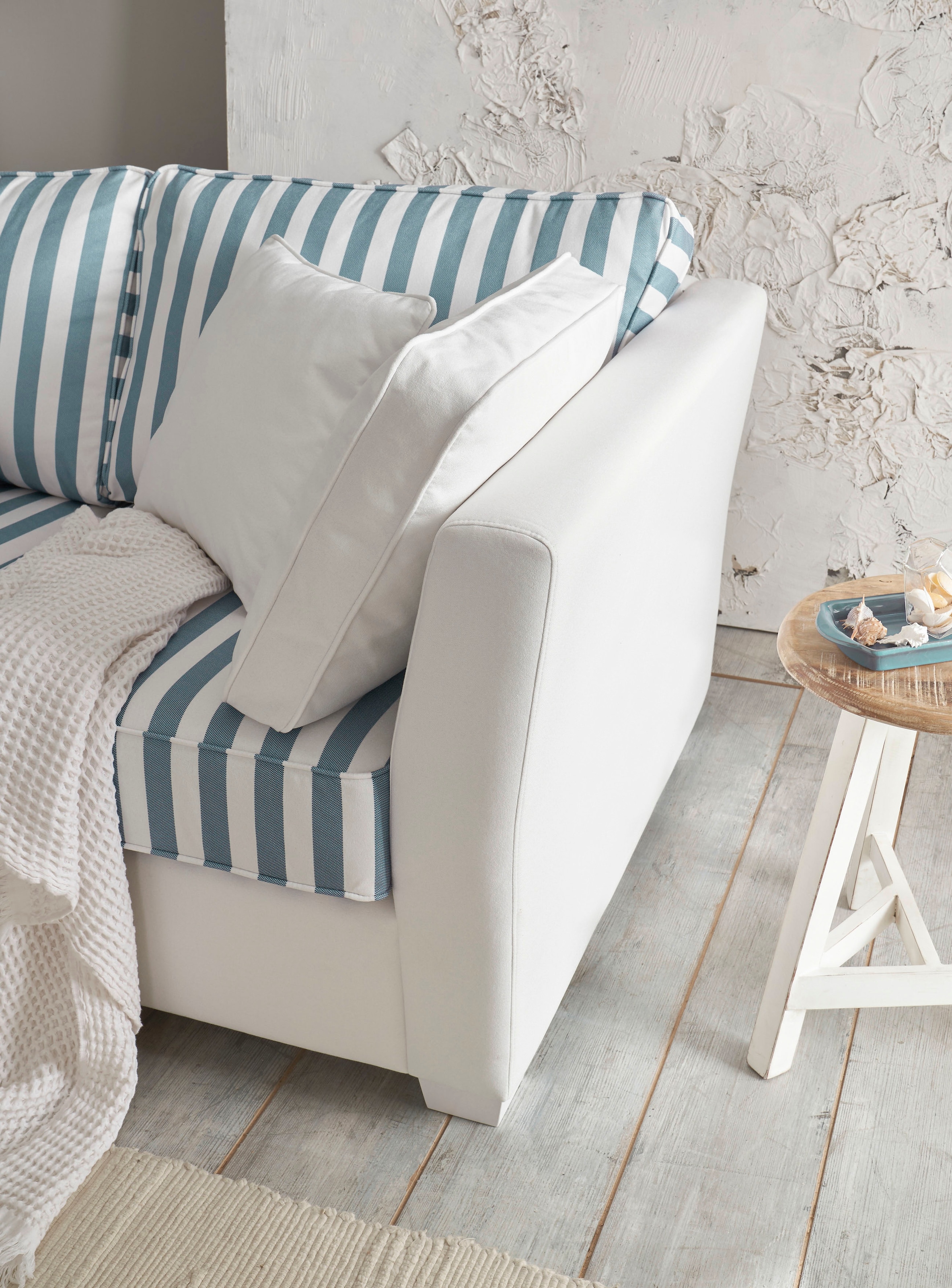 Home affaire 2-places »CALIFORNIA« maritimer Landhausstil, in 3 Breiten, mit Holzfüssen Weiss lackiert