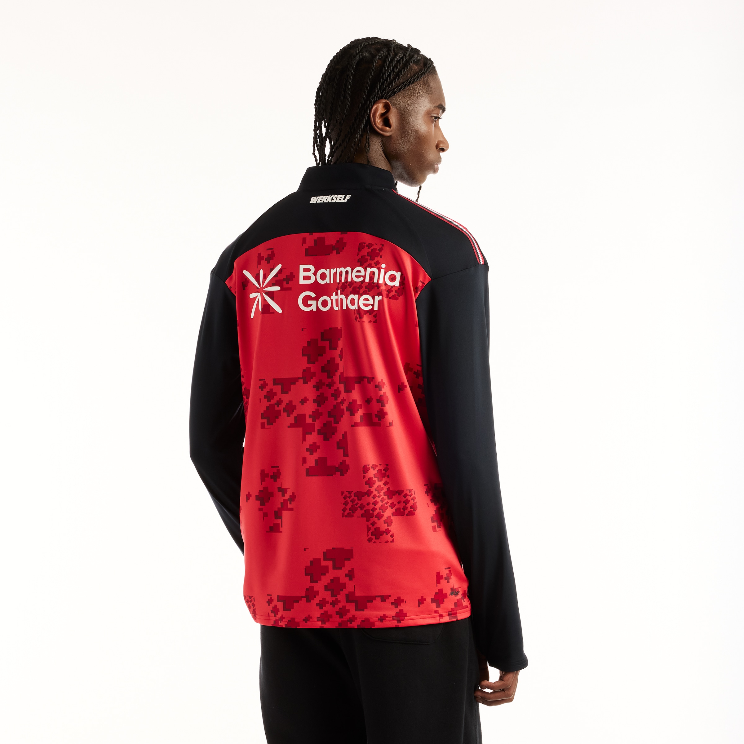 New Balance T-shirt »Bayer 04 26/27 Midlayer« avec col rond, manches courtes, en jersey, longueur normale
