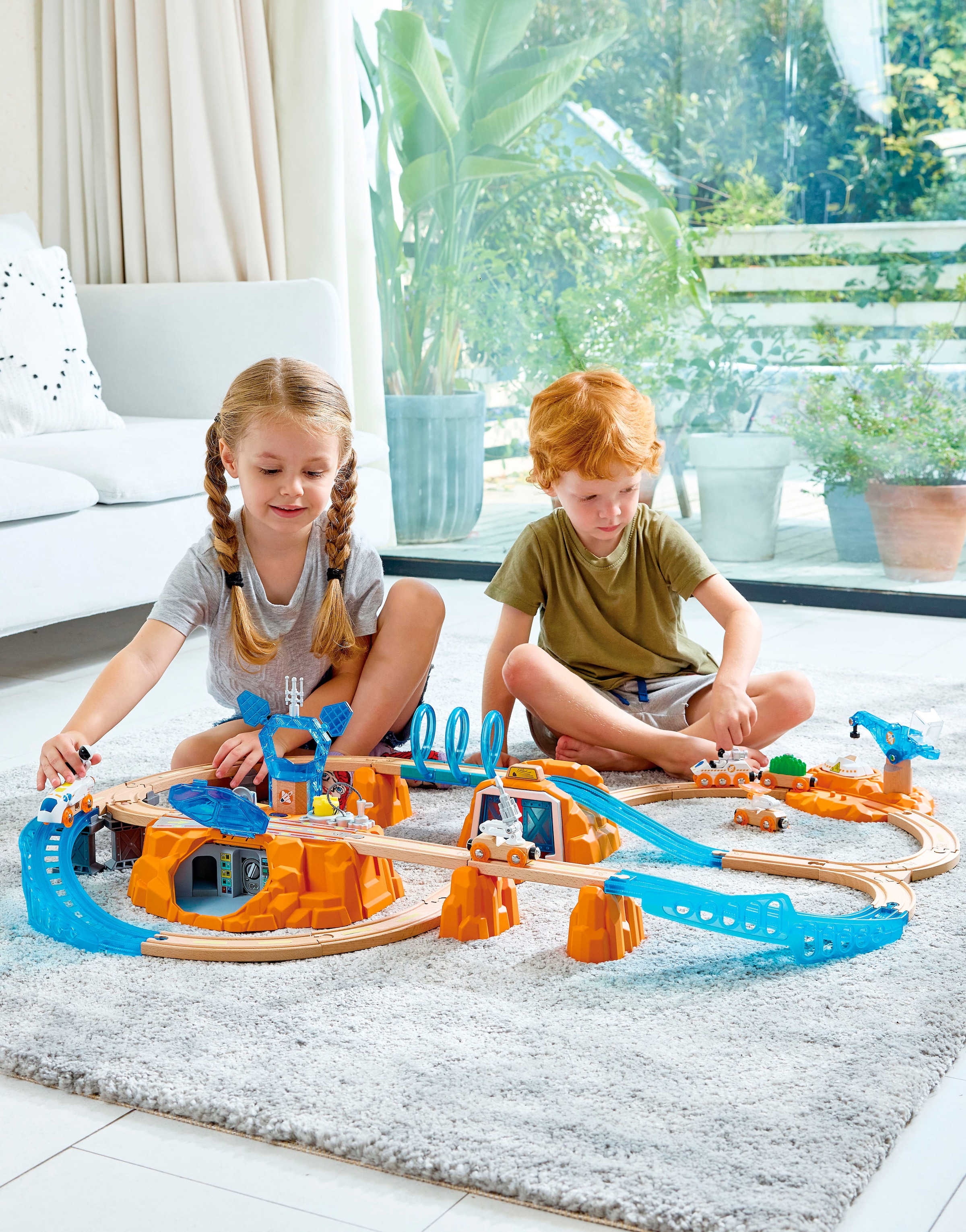 Hape Train jouet »Zugset - Mars-Erkundung« avec lumière et son