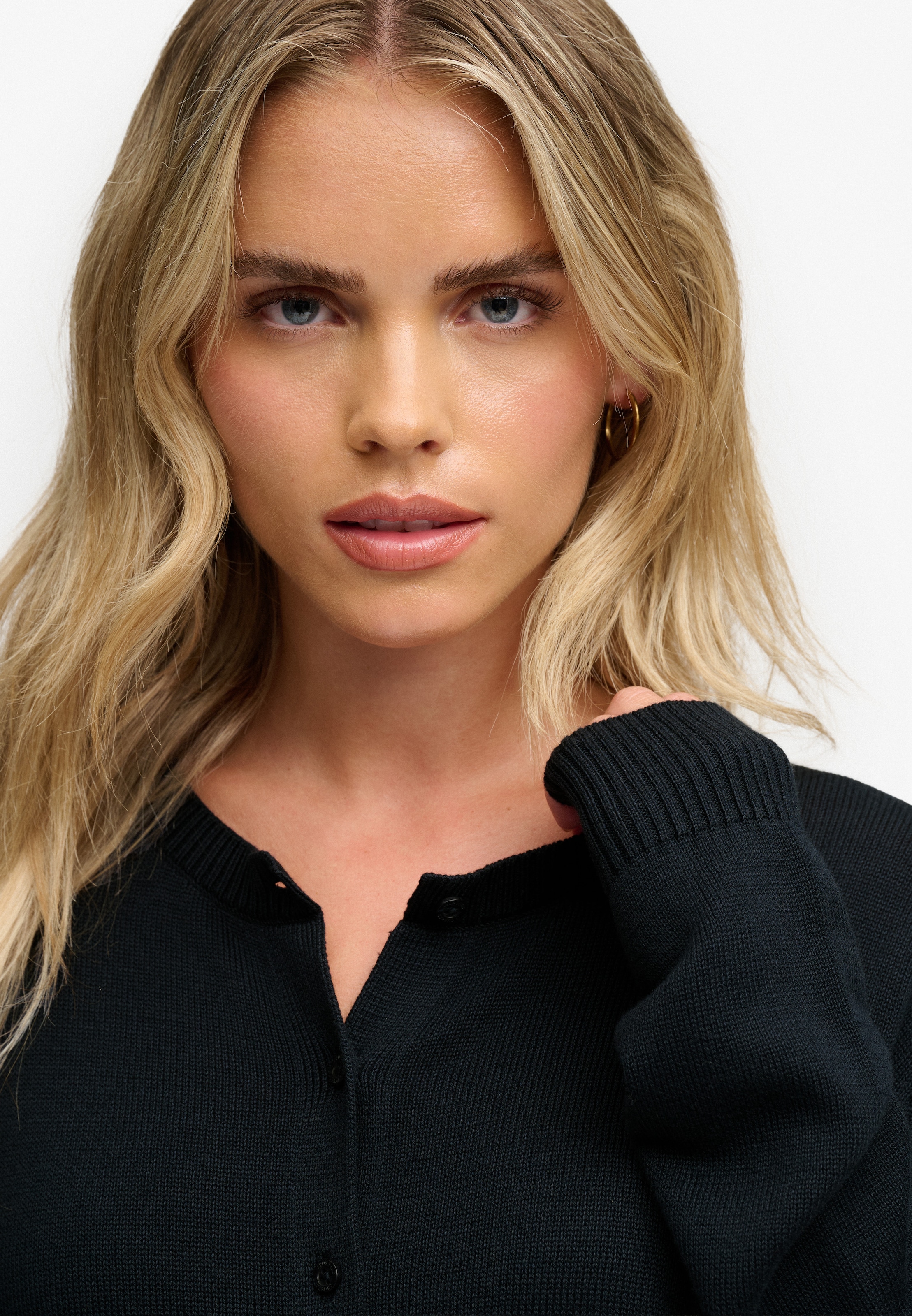 Superdry Veste en tricot »ESSENTIAL SLOUCHY CREW CARDI« mélange de coton