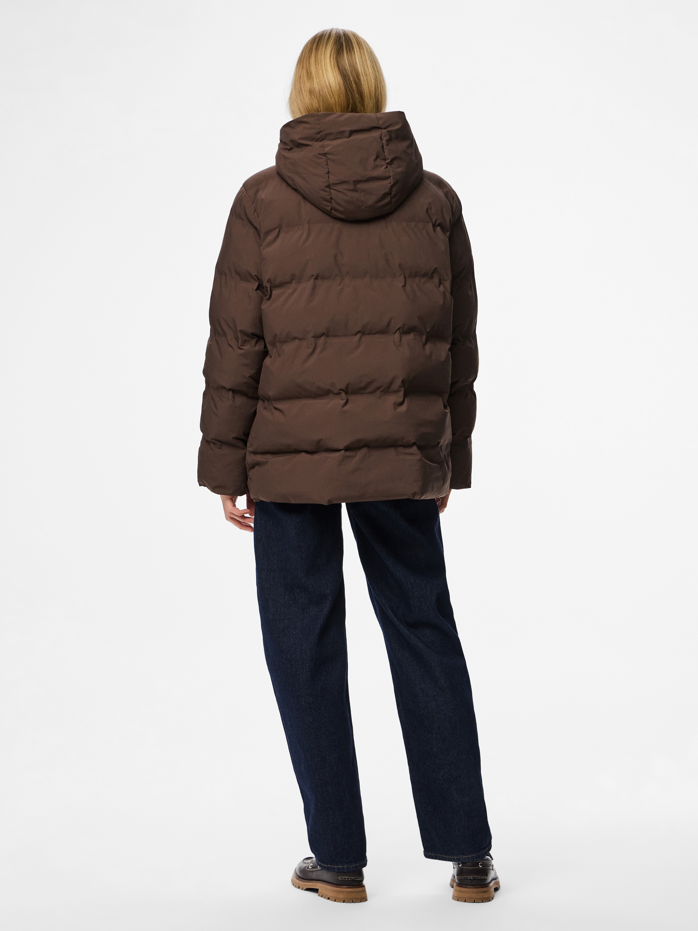 pieces Veste matelassée »PCNORMA PUFFER JACKET NOOS BC« avec capuche Kunstfaser, regular fit