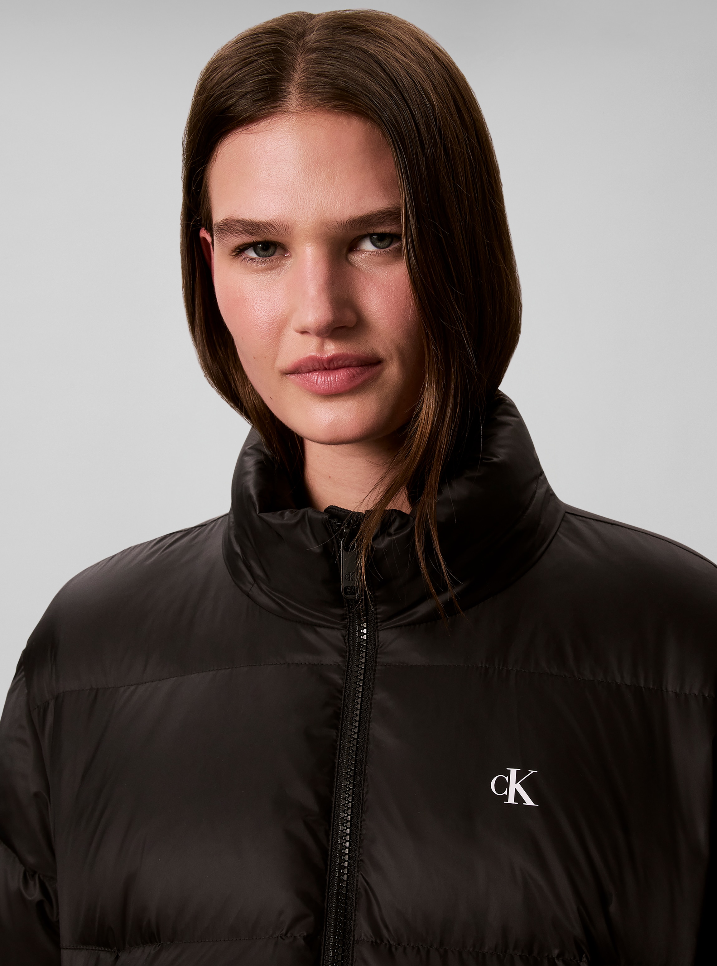 Calvin Klein Jeans Veste matelassée avec capuche capuche amovible, coupe régulière, forme courte, rembourré
