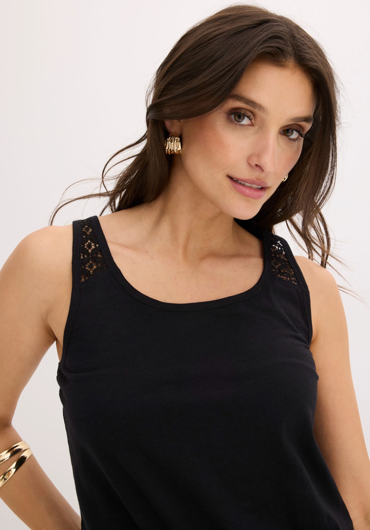 bonprix Débardeur 1 coupe ajustée, encolure ronde, inserts discrets en dentelle