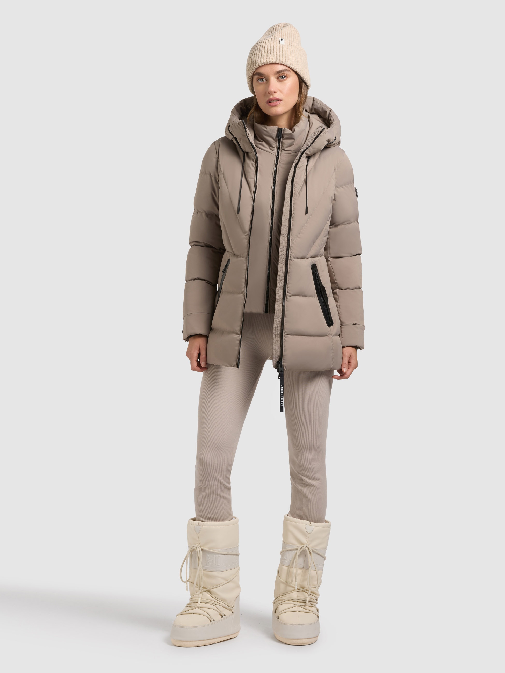 khujo Steppjacke »RABB« mit Kapuze Applikationen aus Lederimitat