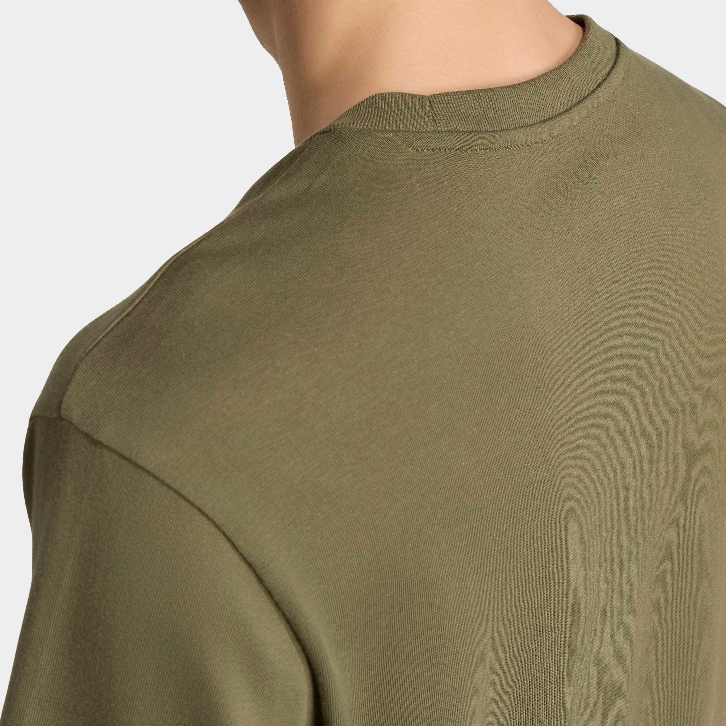 adidas Sportswear T-Shirt »CAMO 3-BALKEN GRAFIK« mit Rundhalsausschnitt, ohne Verschluss, aus Baumwolle, normale Länge