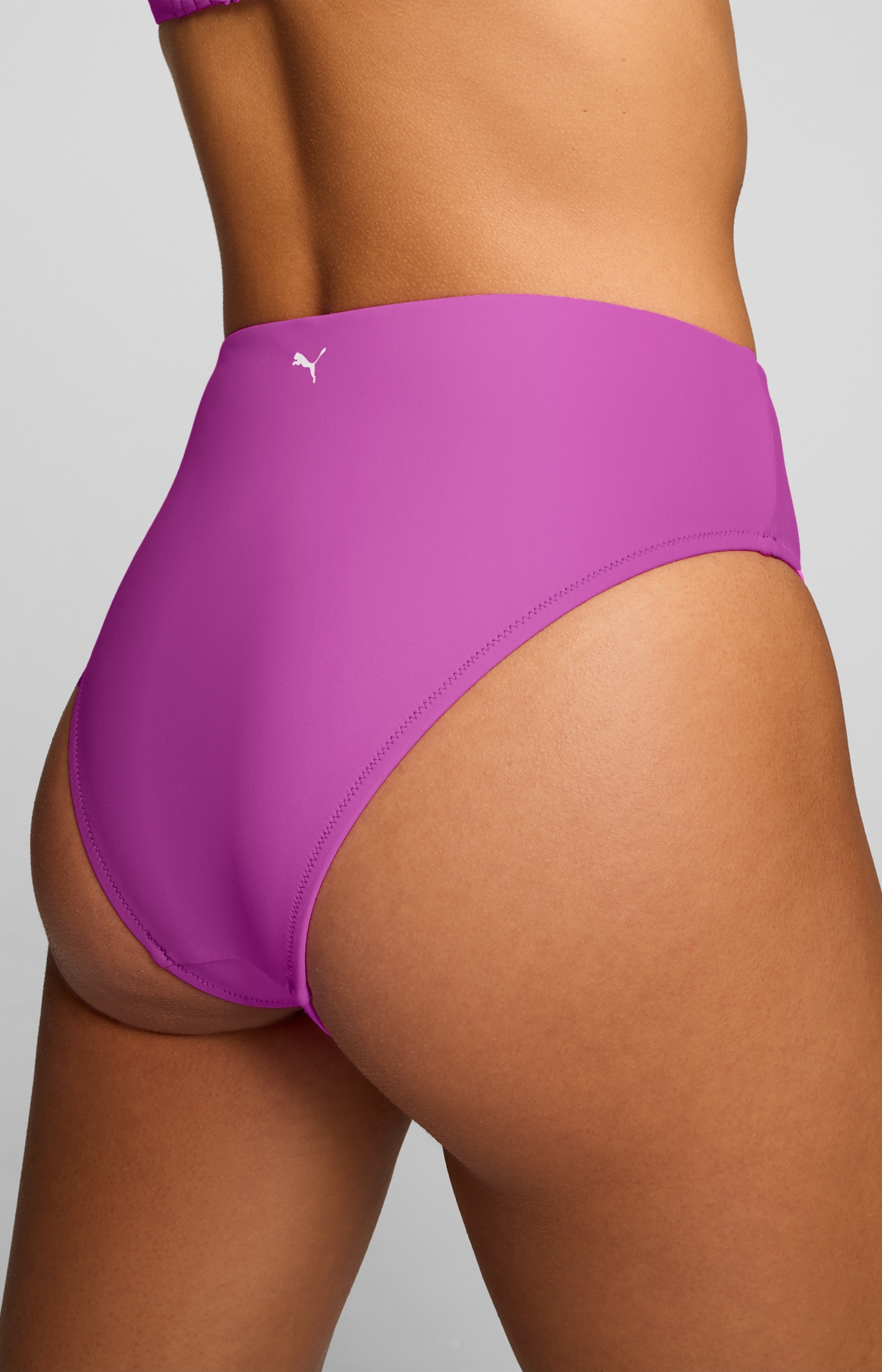 PUMA Highwaist-Bikini-Hose »PUMA SWIM WOMEN HIGH WAIST BRIEFS« mit hohem Beinausschnitt, elastisch