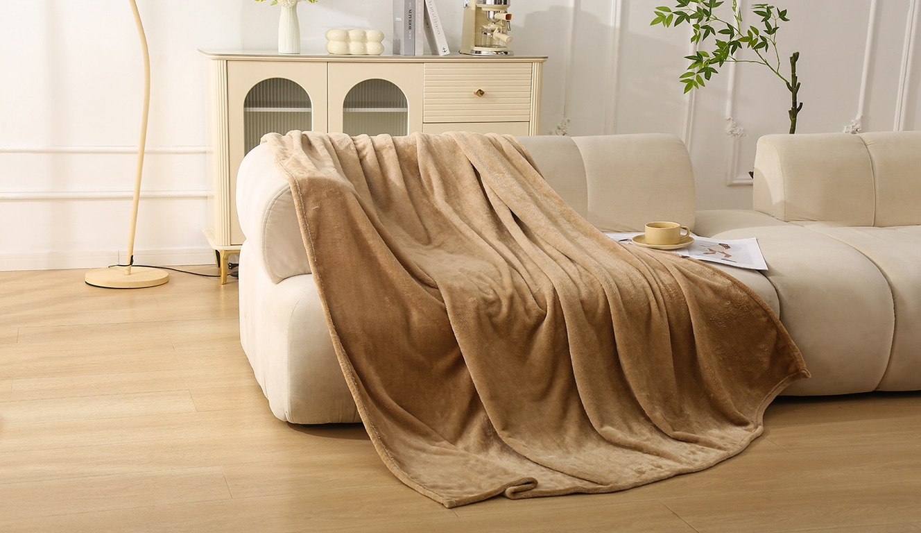 GOODproduct Wohndecke »Tianna« weiche Kuscheldecke,150x200cm, leicht & kompakt, pflegeleicht, premium
