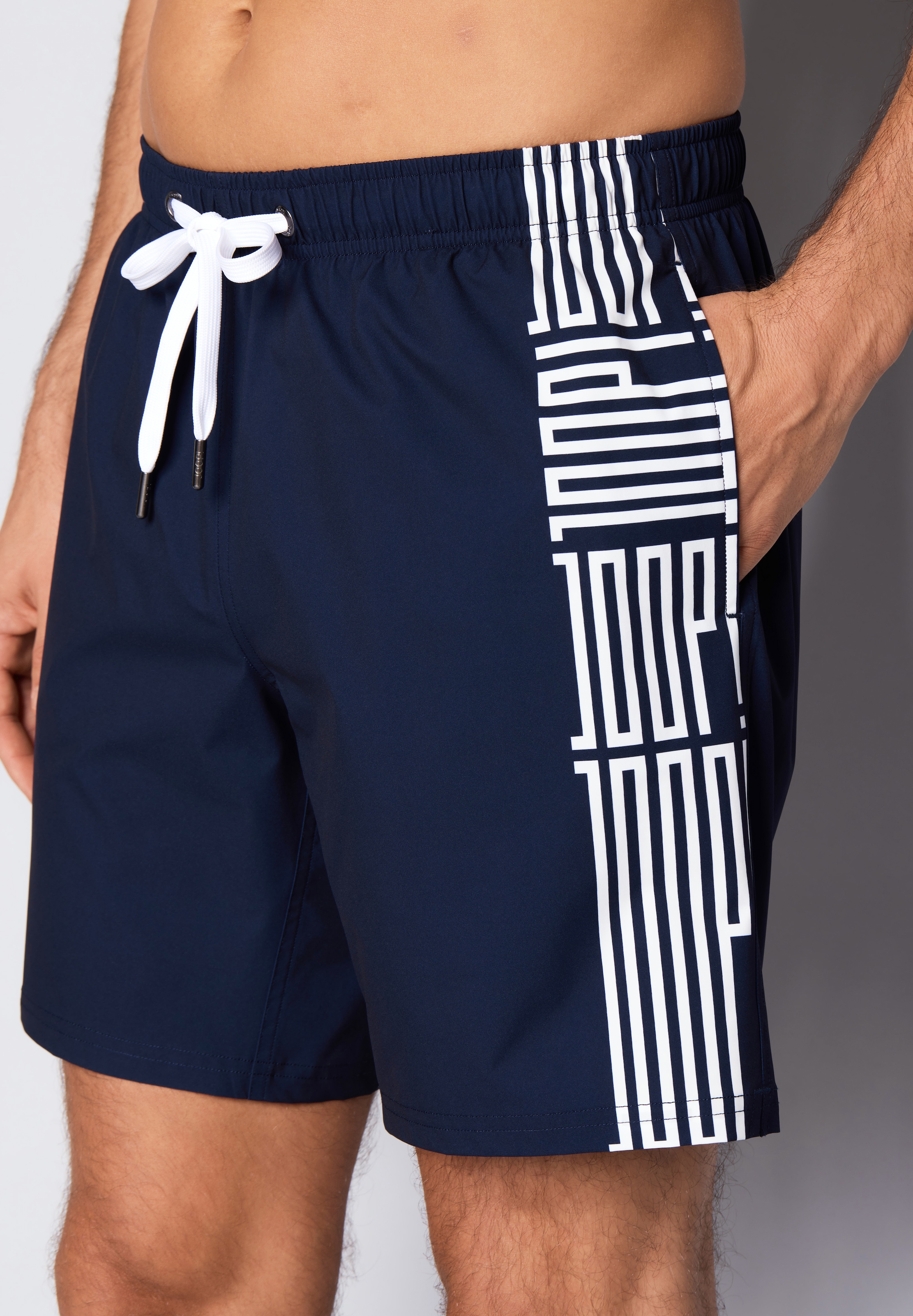 JOOP! Short de bain »Deco Logo Placement« mit seitlichen Taschen und grossem Wording