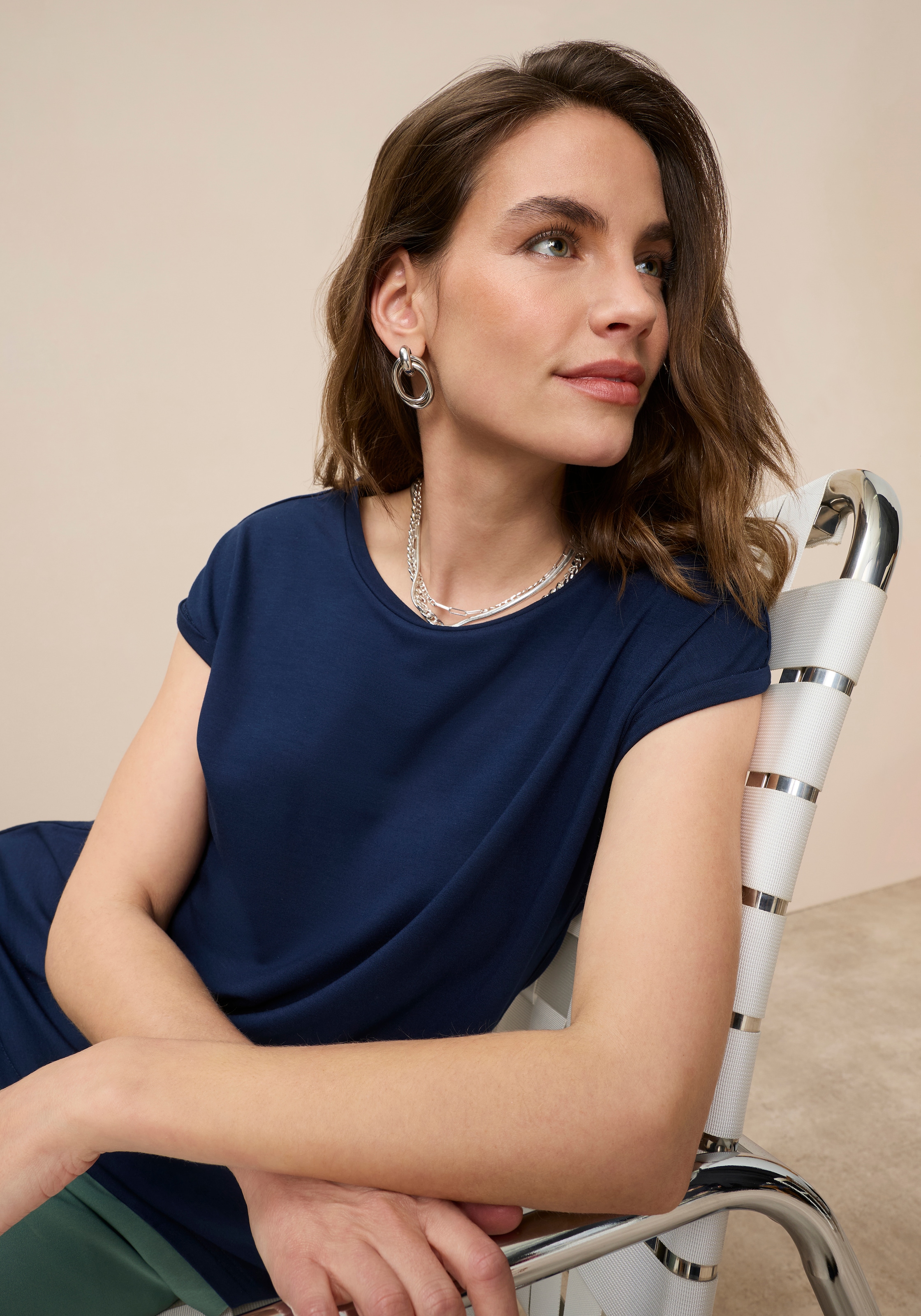 Tamaris T-shirt Regular Fit, mit überlappenden Schultern, Kurzarm mit Aufschlag