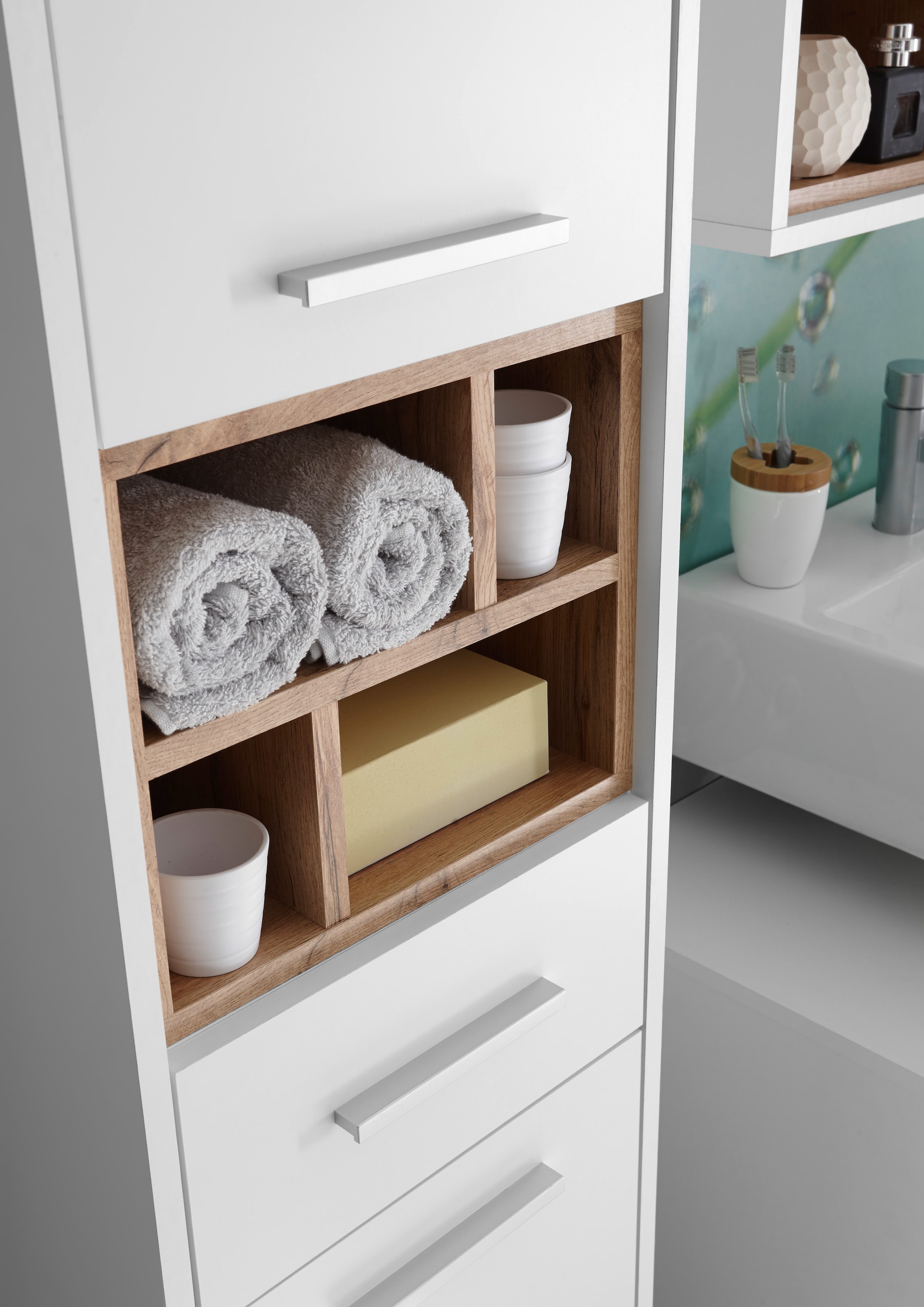BASIC by Balculina Hochschrank »Mila, Badezimmerschrank BxHxT 38x190x30 cm« 1 Stk. tlg. Breite 38cm, Tür L/R monierbar, FSC-Mix 70%