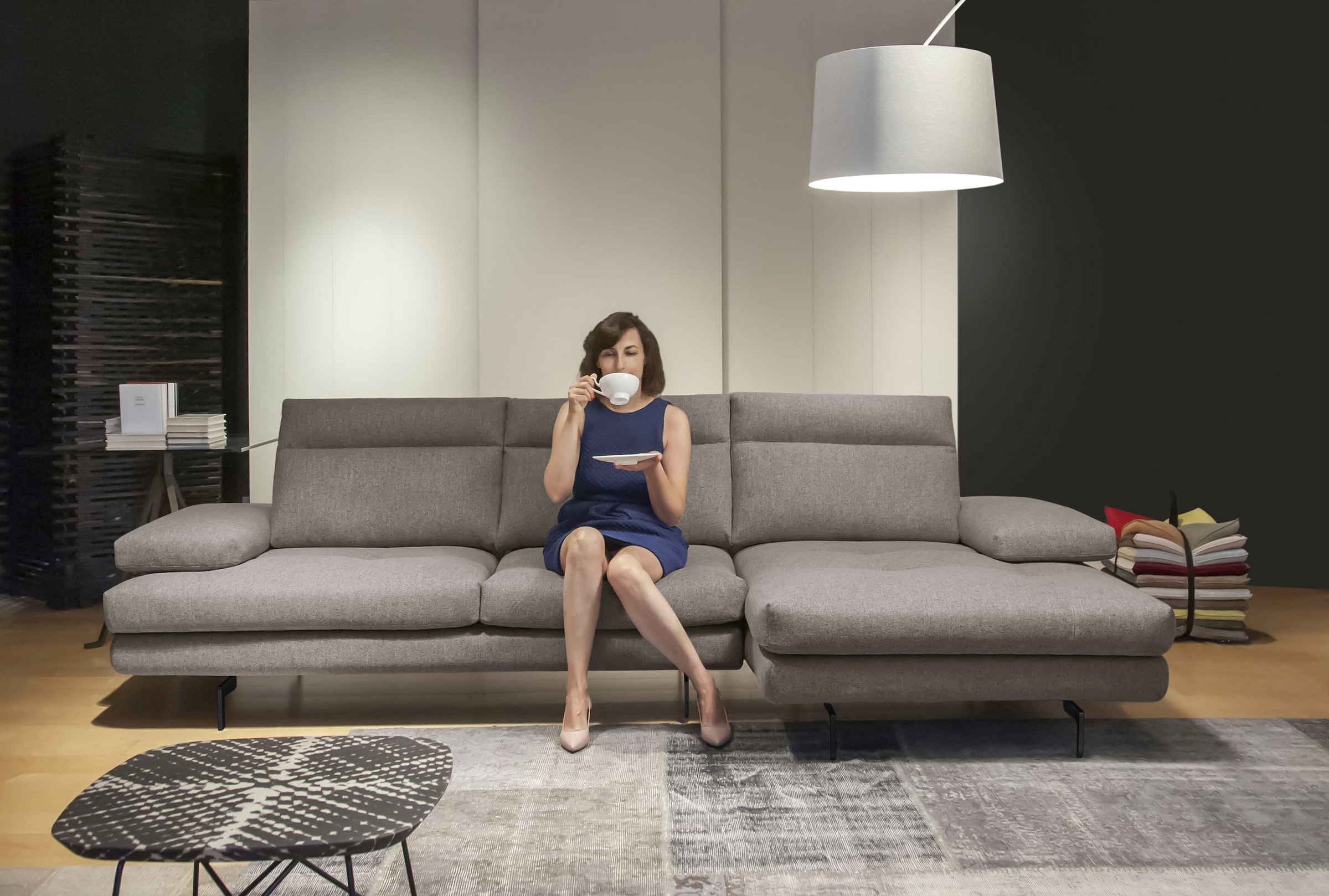 CALIA ITALIA Canapé d'angle »Toby Wing, B/T: 308/153 cm, Multifunktionssofa, Designsofa, L-Form« inkl. Sitztiefenverstellung und Armlehnfunktion, Füsse in schwarz matt