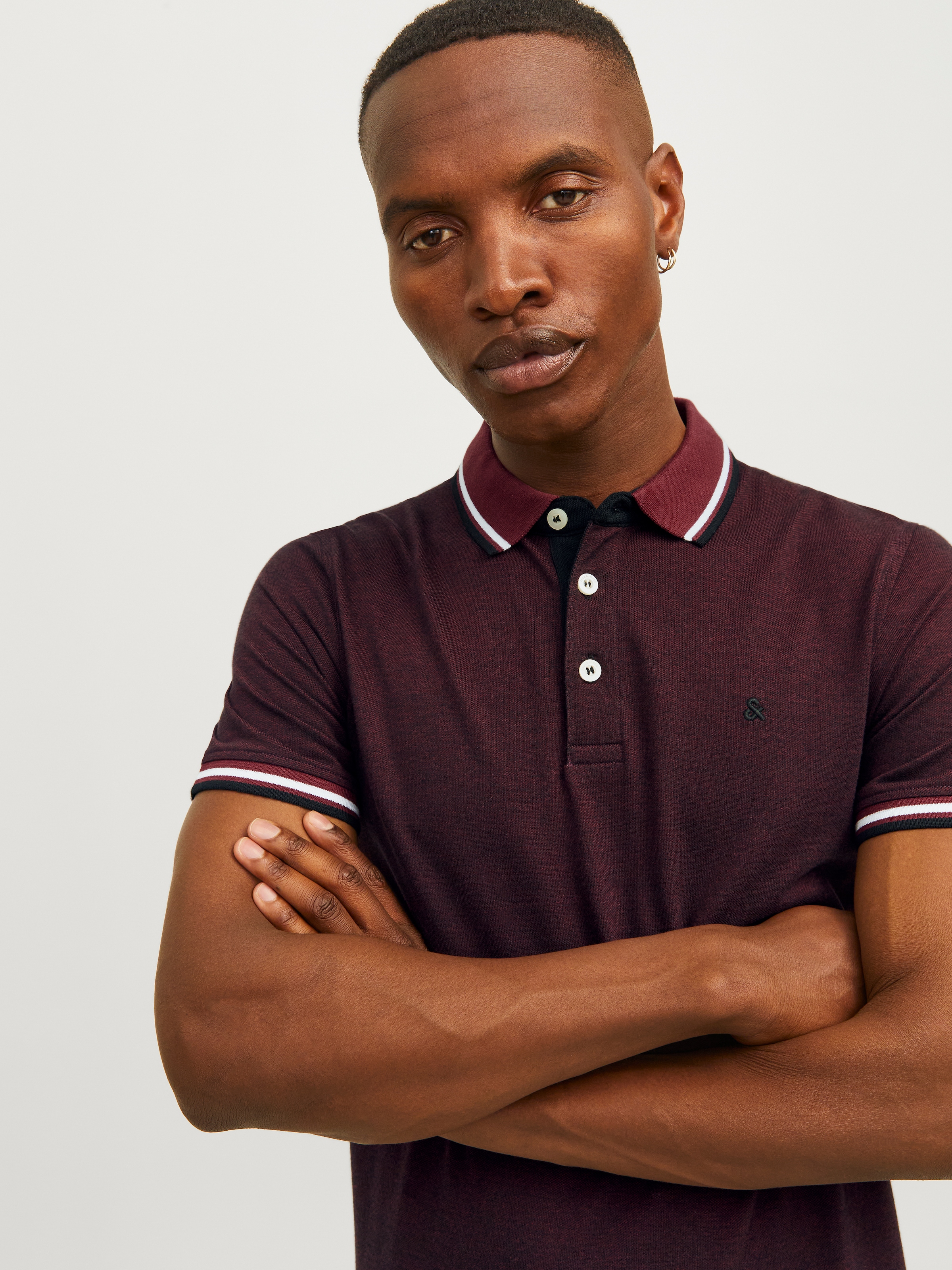 Jack & Jones Polo »JJEPAULOS  Poloshirt mit klassischem Kragen und figurbetonter Form« Logostickerei, modisch, schmal, Baumwolle, Polokragen