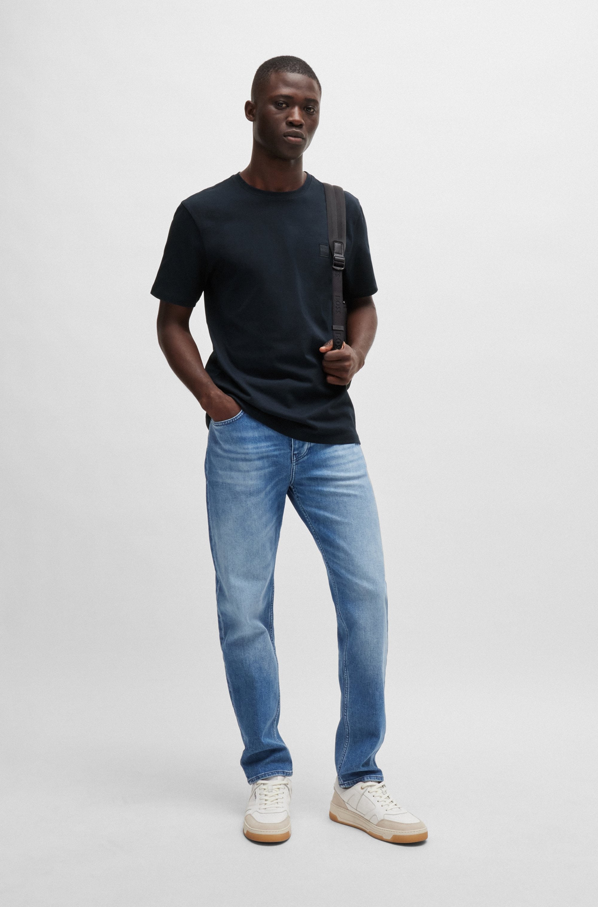 BOSS ORANGE T-shirt »Tales« mit BOSS Stickerei auf der Brust