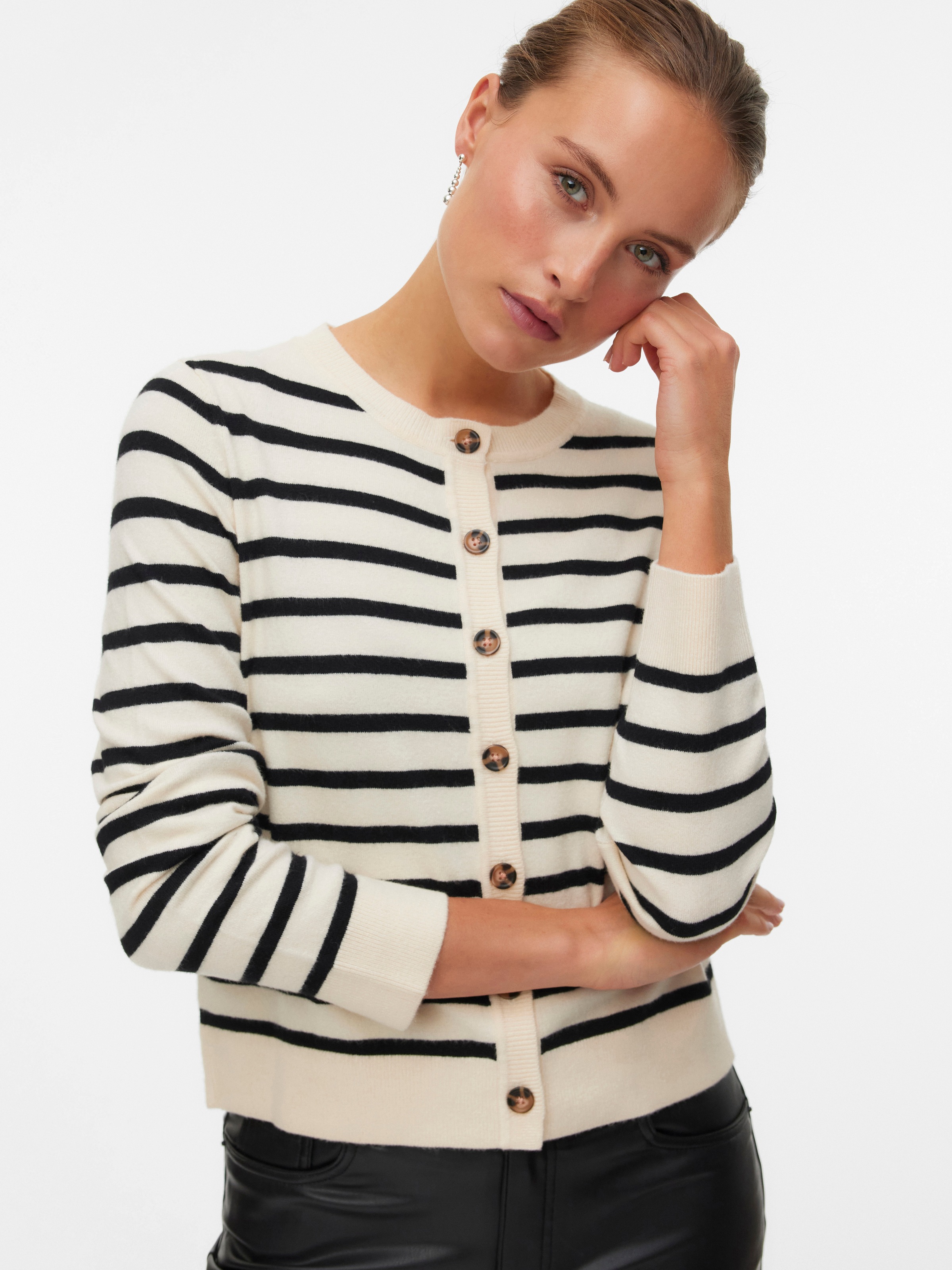 Vero Moda Strickjacke »VMSABA PLAIN LS O-NECK CARDIGAN NOOS«