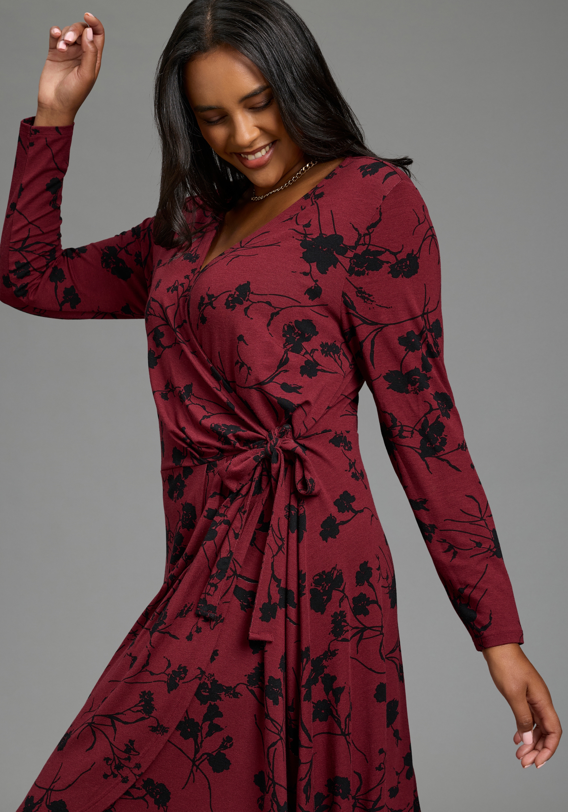 Laura Scott CURVE Robe portefeuille »Grosse Grössen« en grandes tailles, en mélange viscose élastique, coupe cintrée