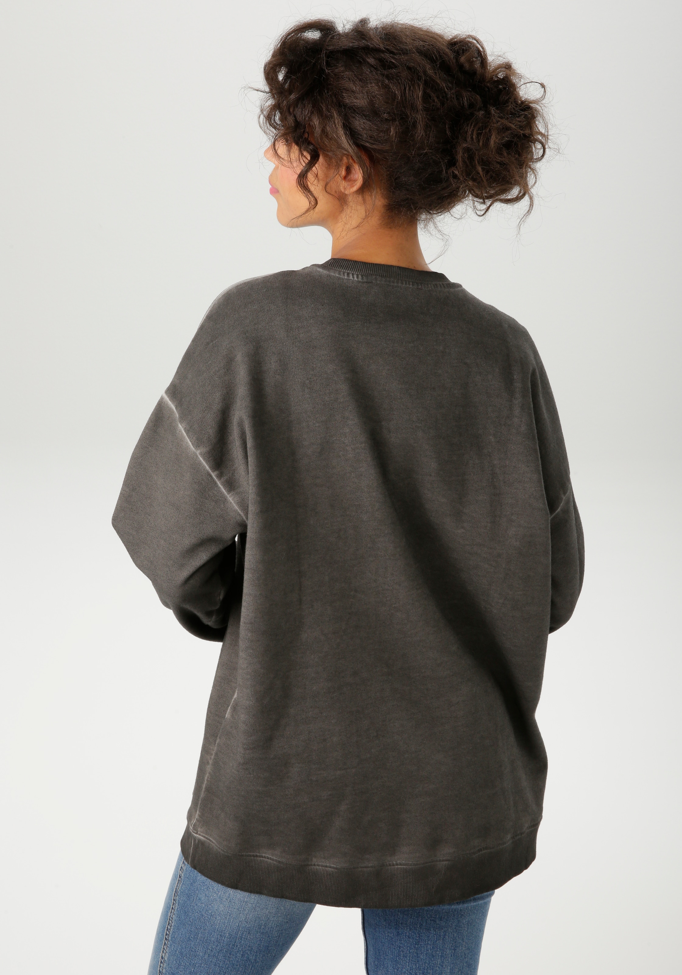 Aniston CASUAL Sweatshirt , mit knackigen Kirschen und Schriftzügen bedruckt - NEUE KOLLEKTION
