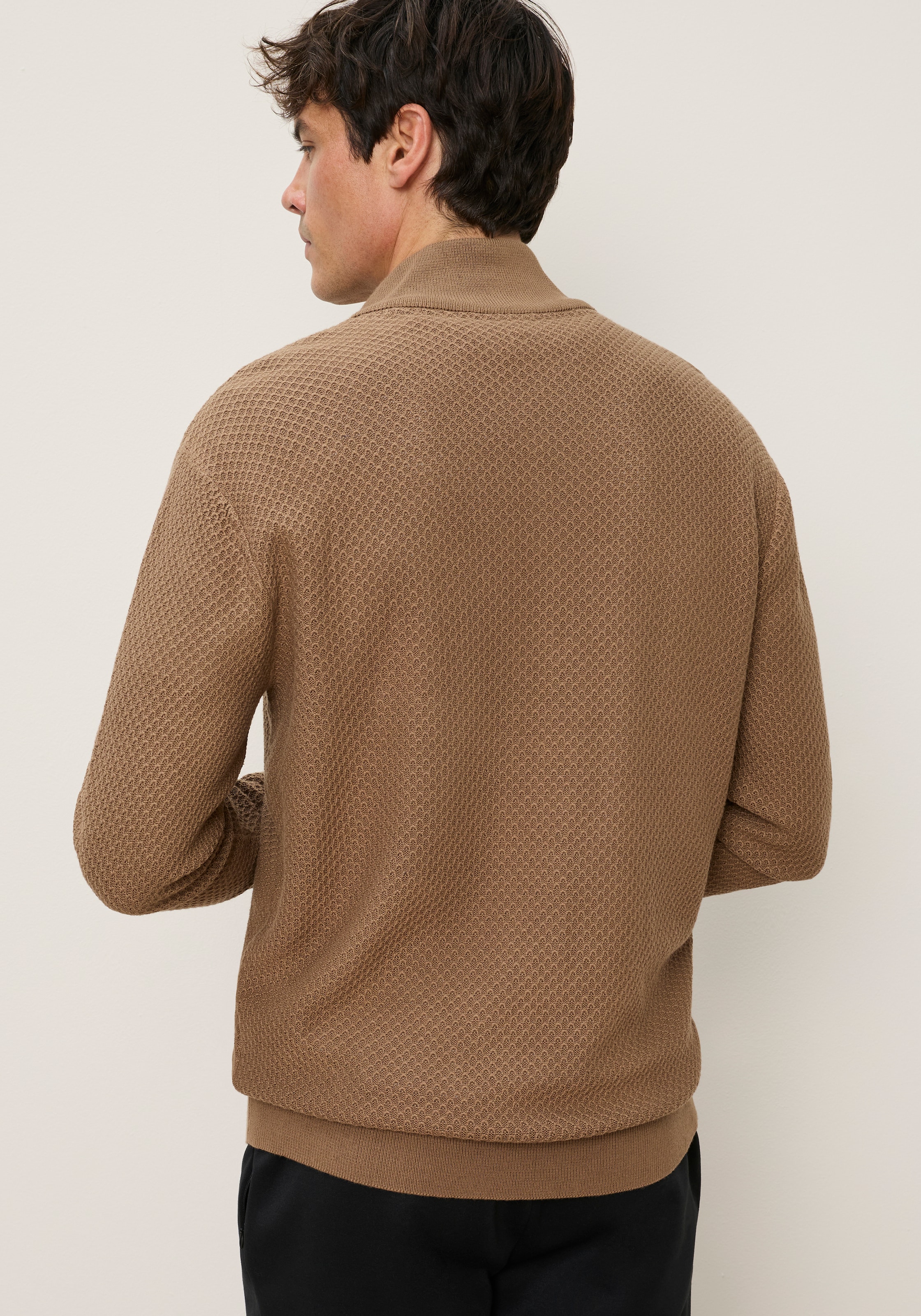 Bruno Banani Troyer »mit besonderem Charakter« structure expressive pour un aspect haut de gamme. Détails à la mode