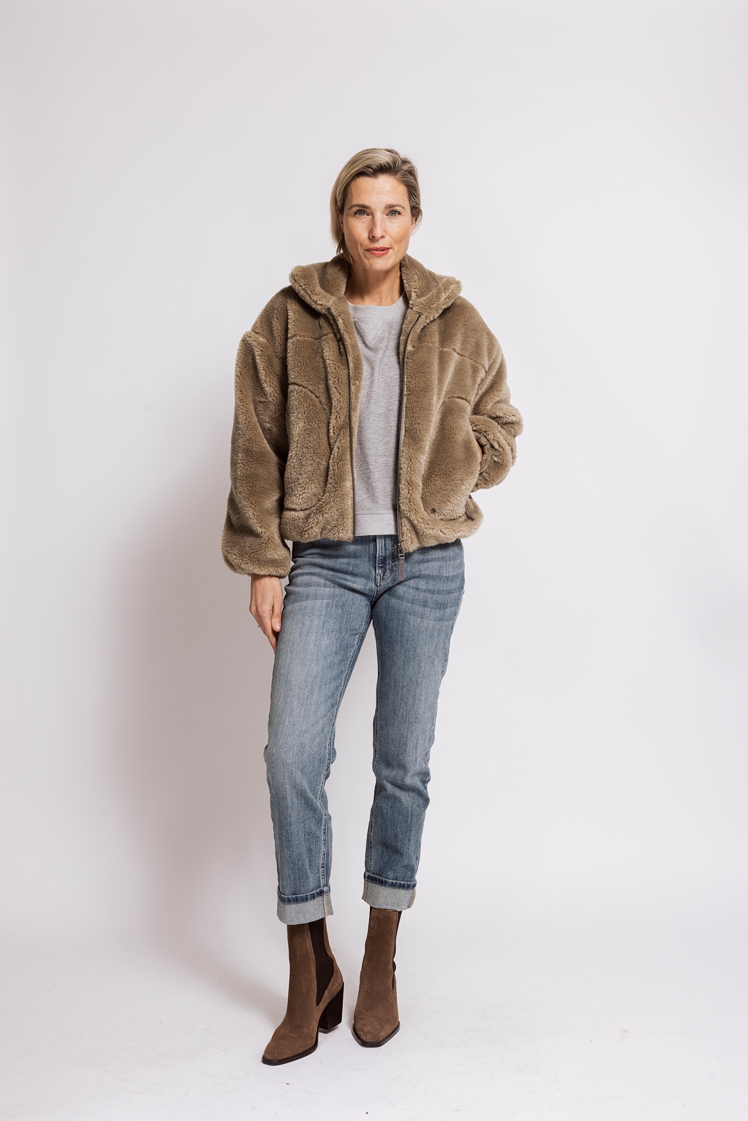 Zhrill Jackenblazer »APRIL« Fellimitatjacke / Kuscheljacke / mit Stehkragen und Reissverschluss