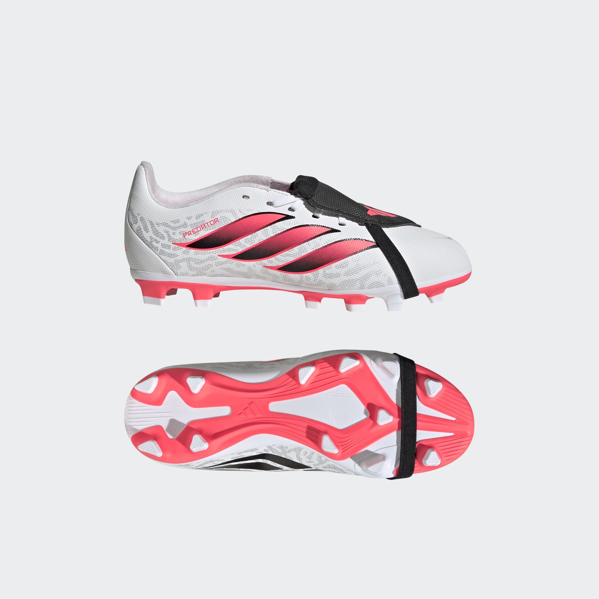 adidas Performance Chaussure de football »PREDATOR CLUB KIDS , FESTE BÖDEN/GEMISCHTE BÖDEN, UMSCHLAGBARE ZUNGE«  adapté à de nombreux types de sols, pour adolescents et enfants