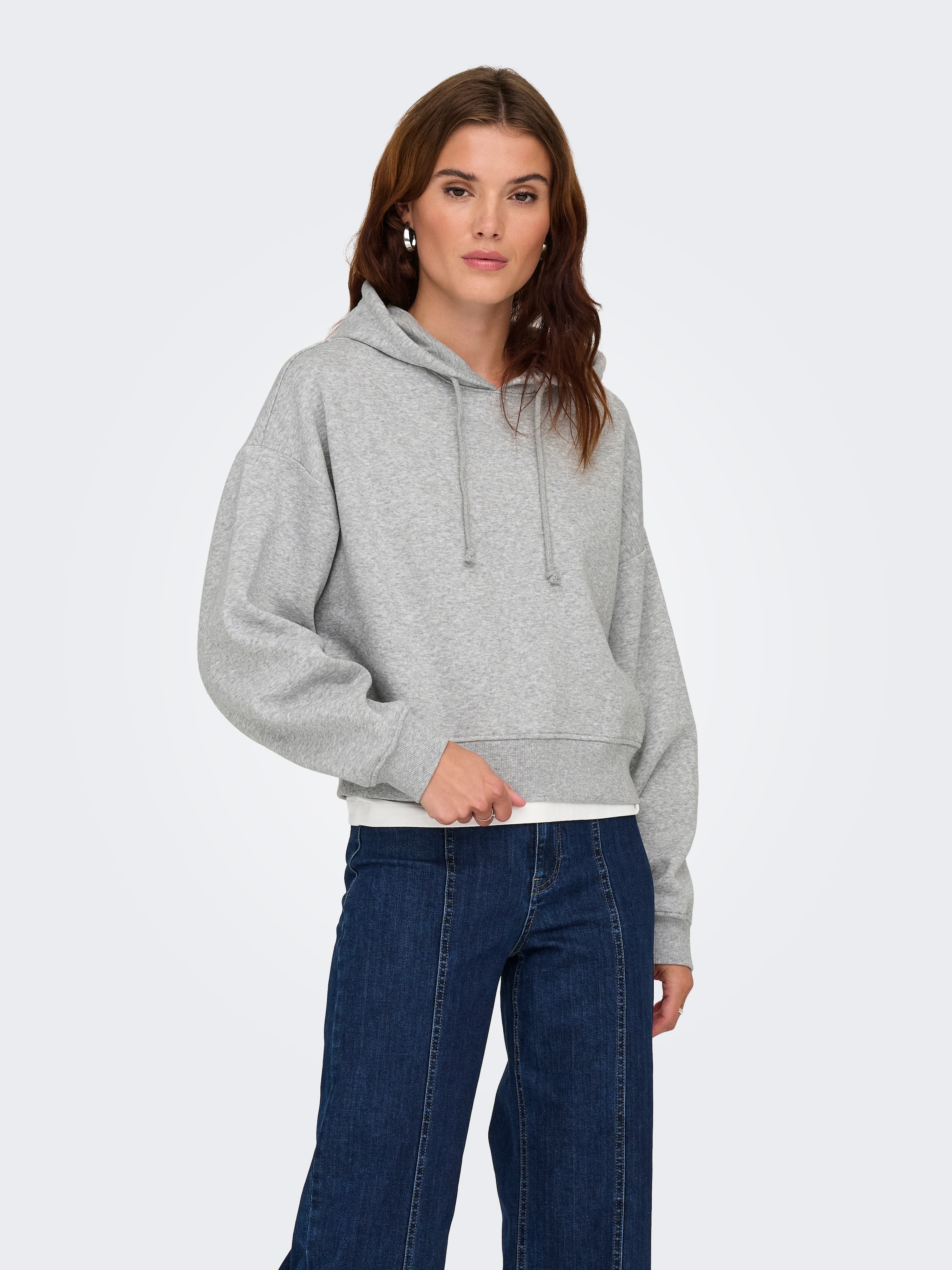 ONLY Sweat à capuche »ONLSWEAT LIFE L/S HOODIE CROPPED SWT«, mélange de coton, coupe ample
