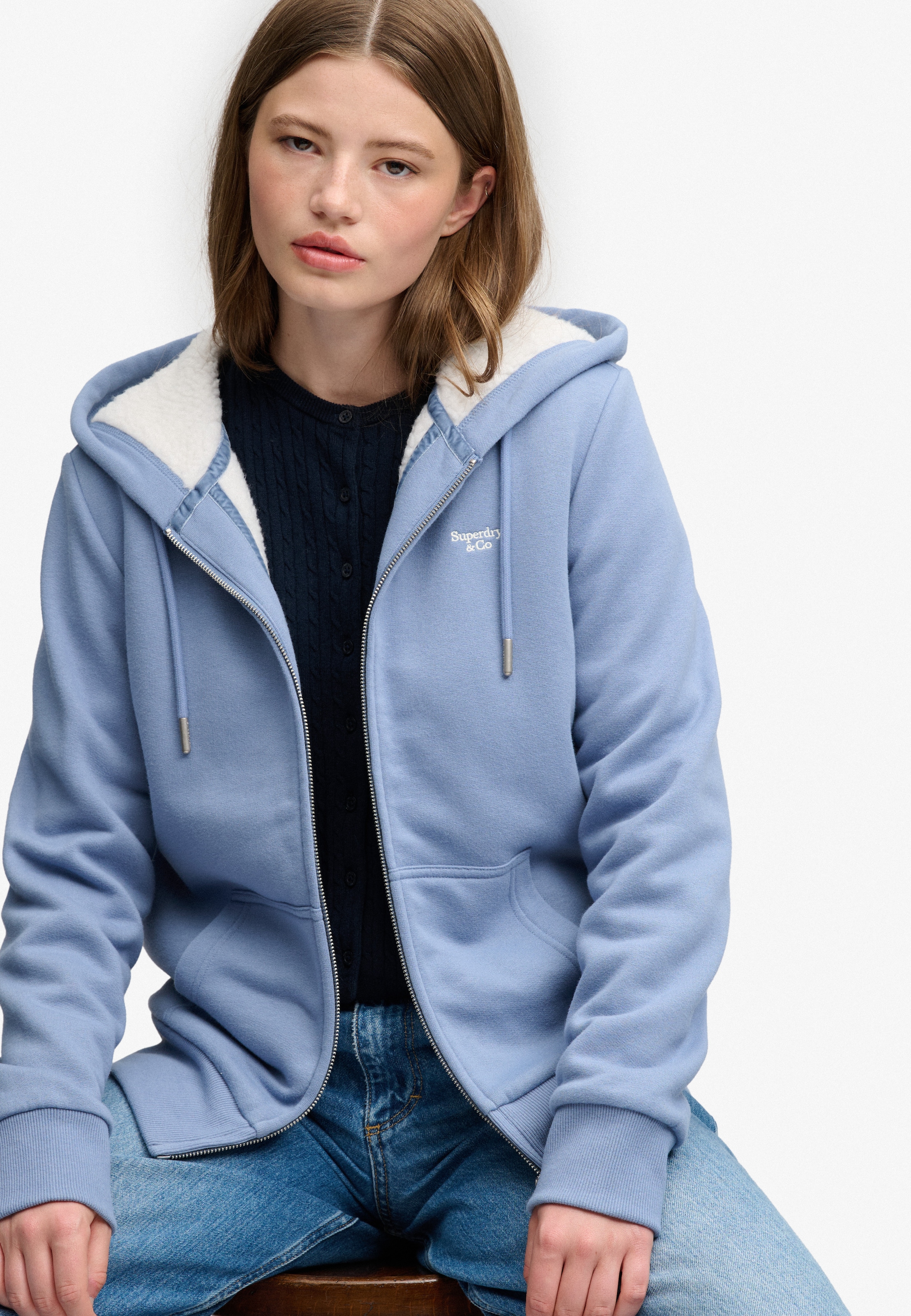 Superdry Sweat à capuche »SIGNATURE EMB BORG ZIPHOOD« mélange coton, coupe décontractée