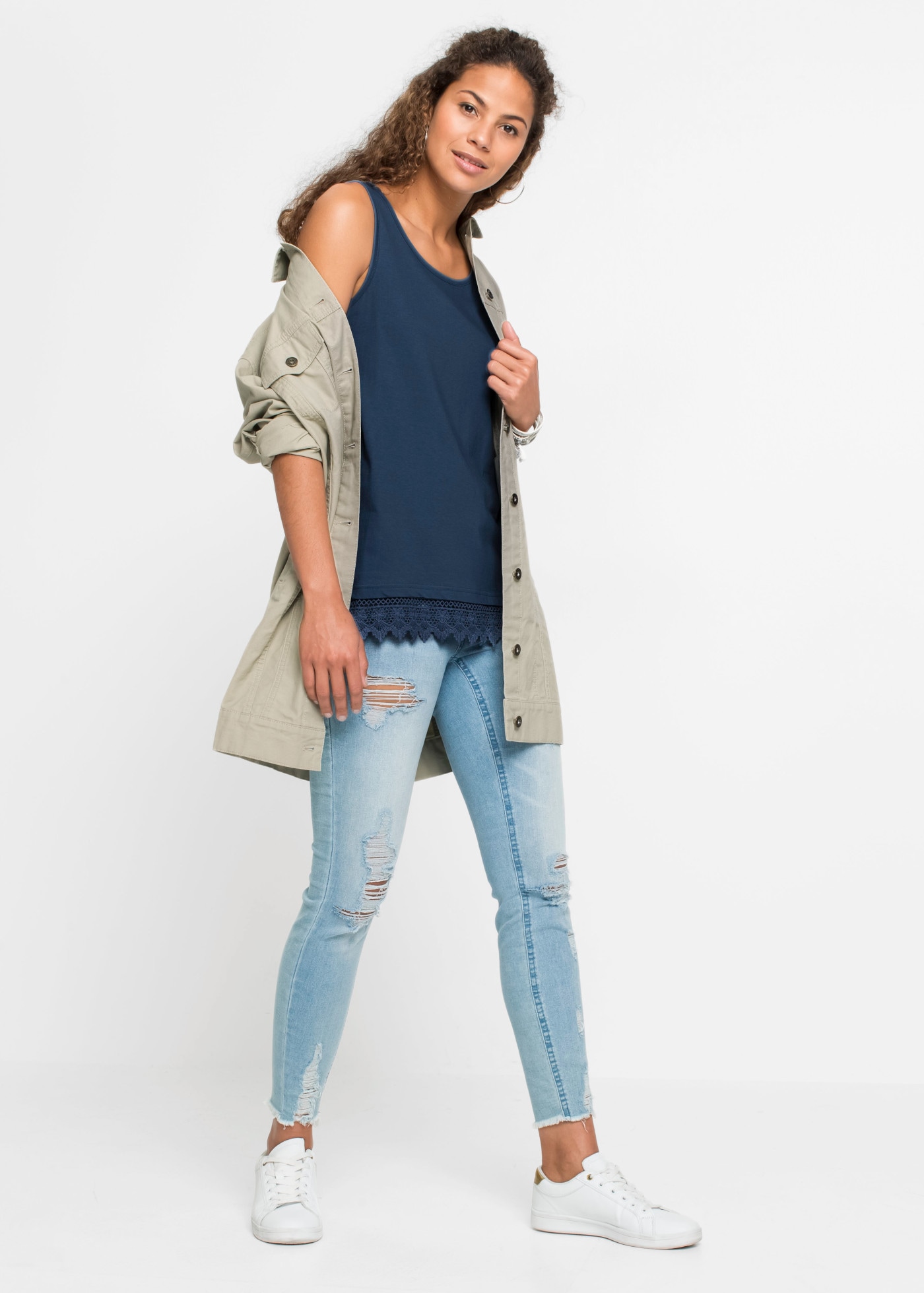 bonprix Haut de chemise Paquet, lot de 2,  coupe confortable, bordure délicate en dentelle à l'ourlet, coupe cintrée