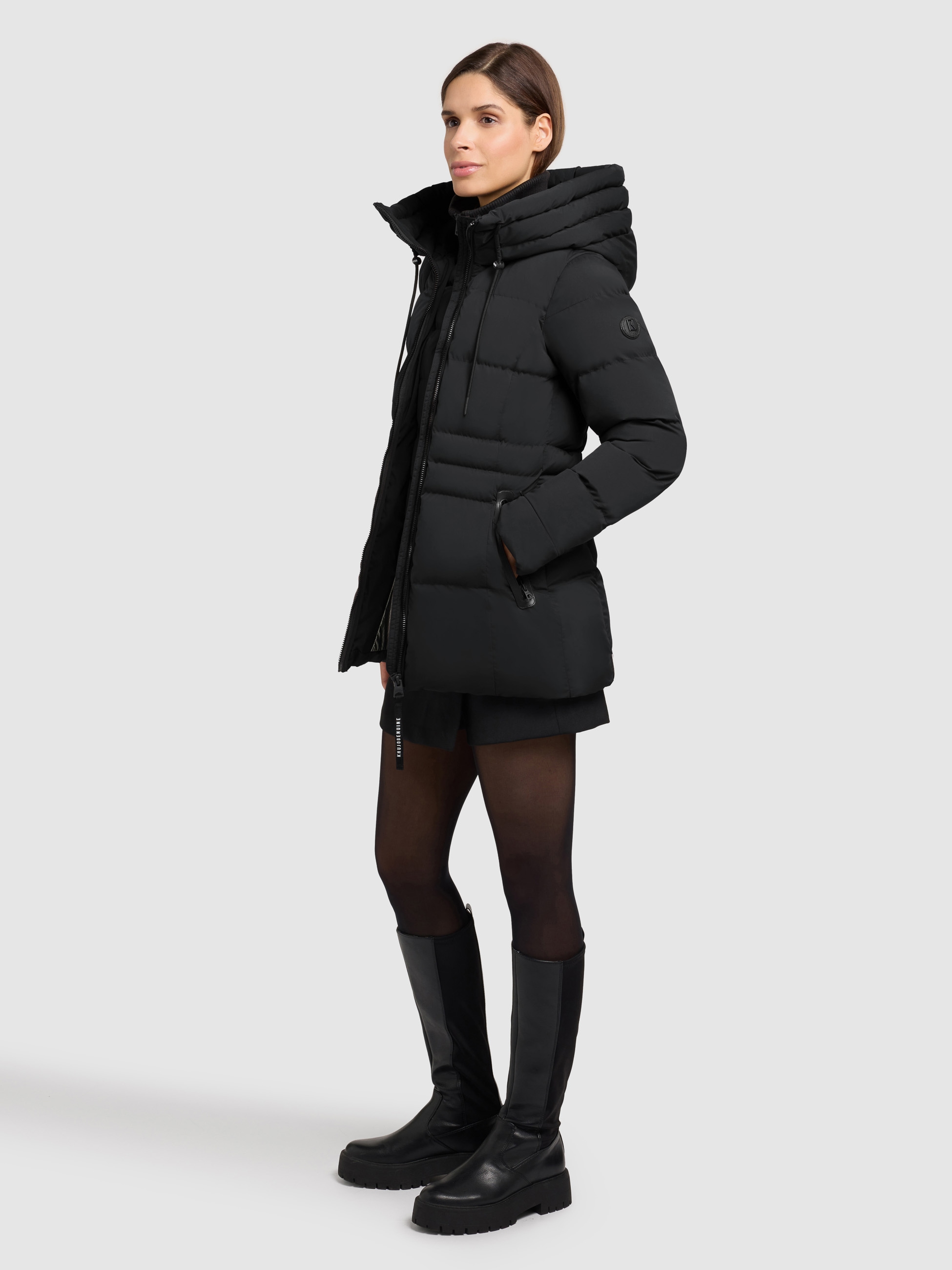 khujo Steppjacke »MATLA« mit Kapuze Reissverschlusstaschen mit Fleecefutter, eine Ärmeltasche