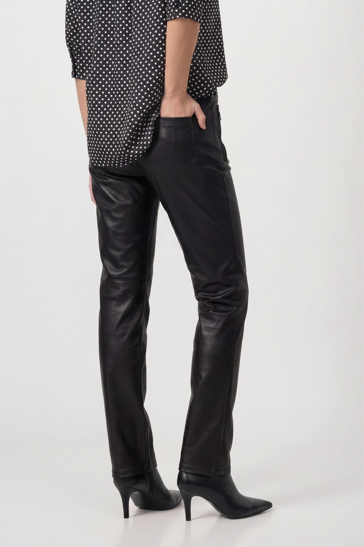 Monari Pantalon imitation cuir »Hose Lederoptik 78cm«  Coupe régulière avec aspect cuir