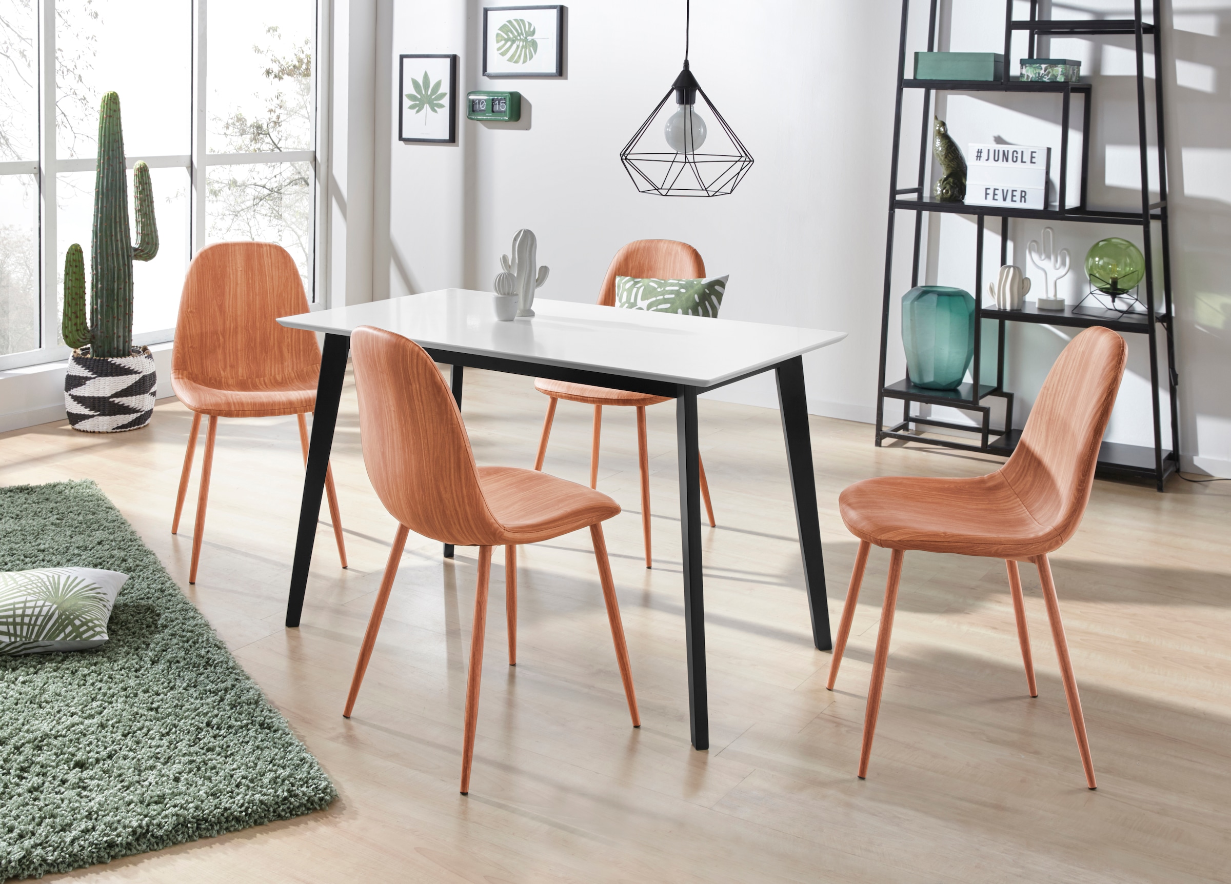 GOODproduct Esszimmerstuhl »Blackburn« () aus Kunstleder und Metallbeinen, in 2 Farbvarianten, Sitzhöhe 49 cm