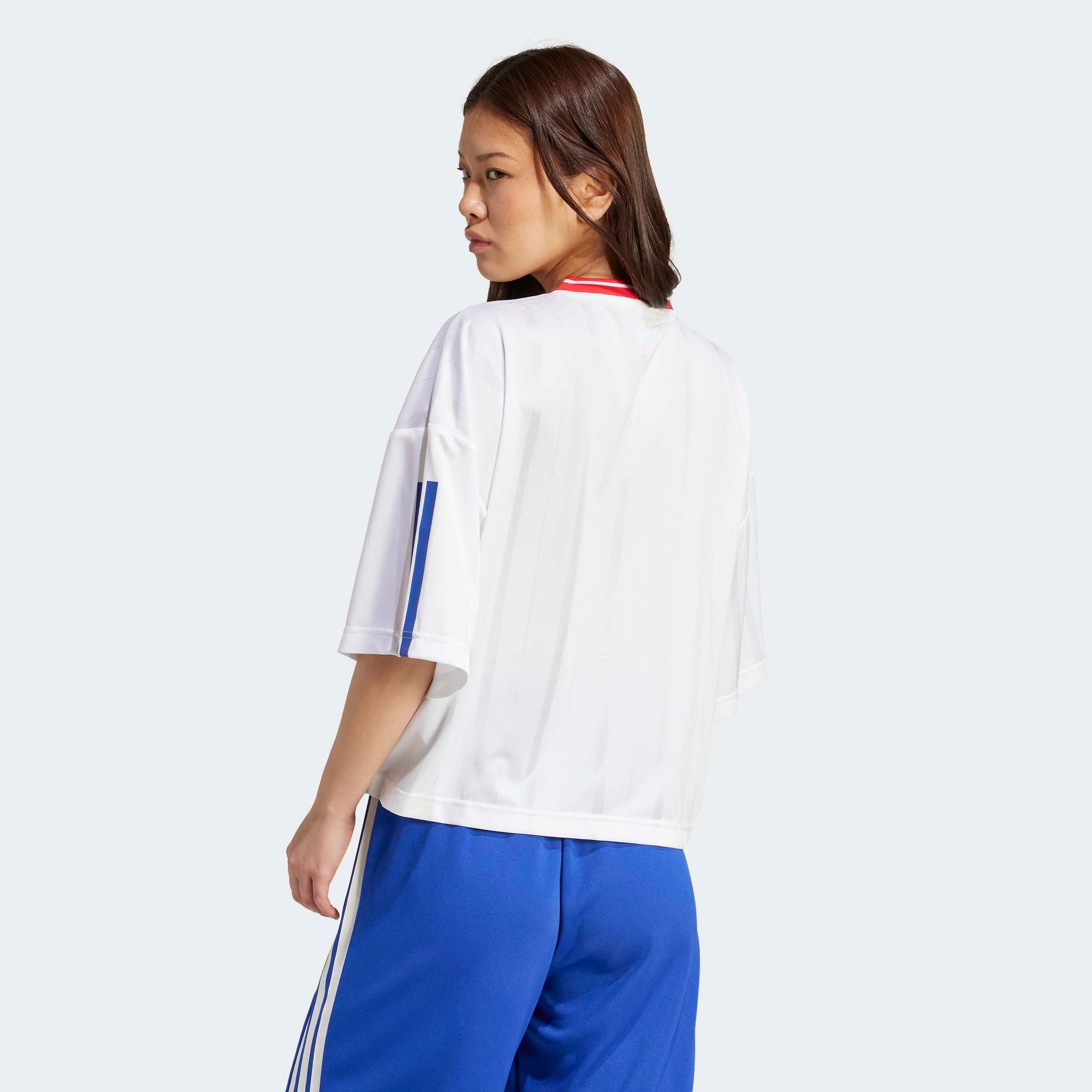 adidas Sportswear T-Shirt »W TIRO GC BF T« lockerer Boyfriend-Fit, mit V-Ausschnitt, länger geschnittene Ärmel